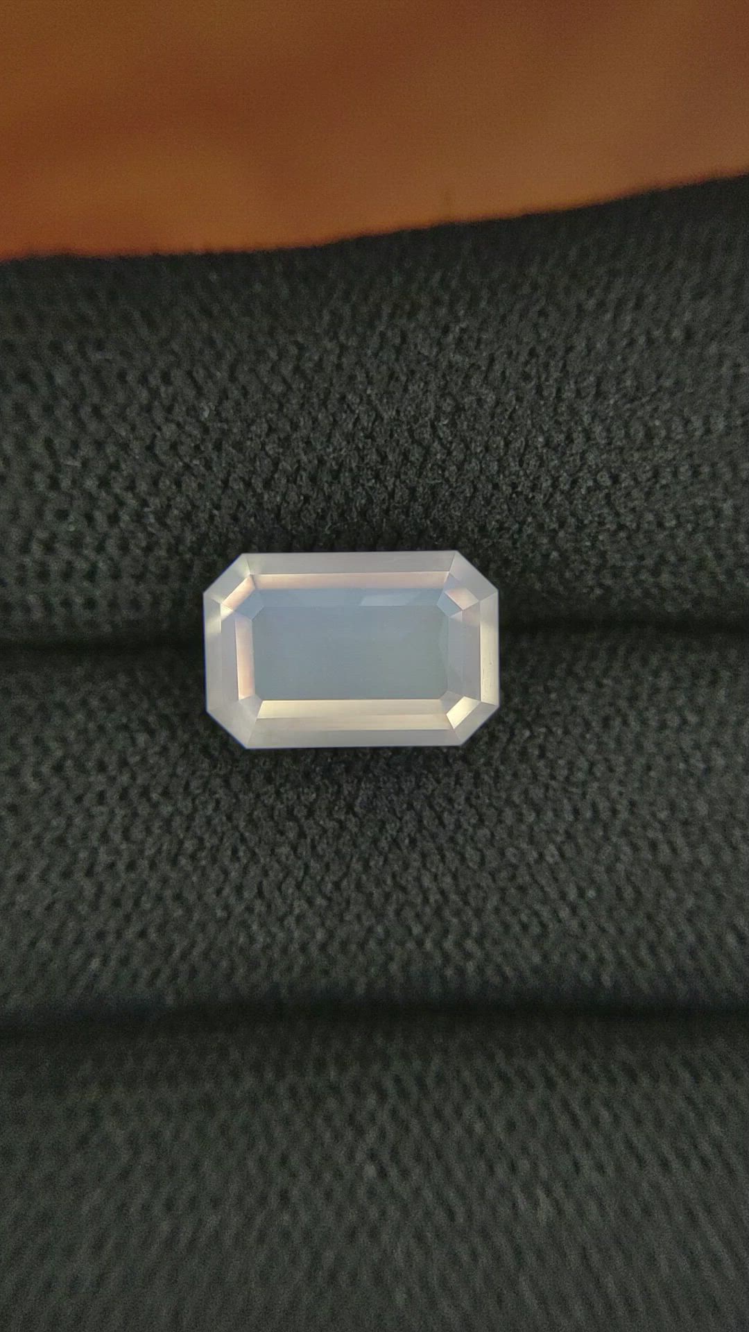 4.51 Ct. Moonstone from Ceylon (Sri Lanka) Size Video