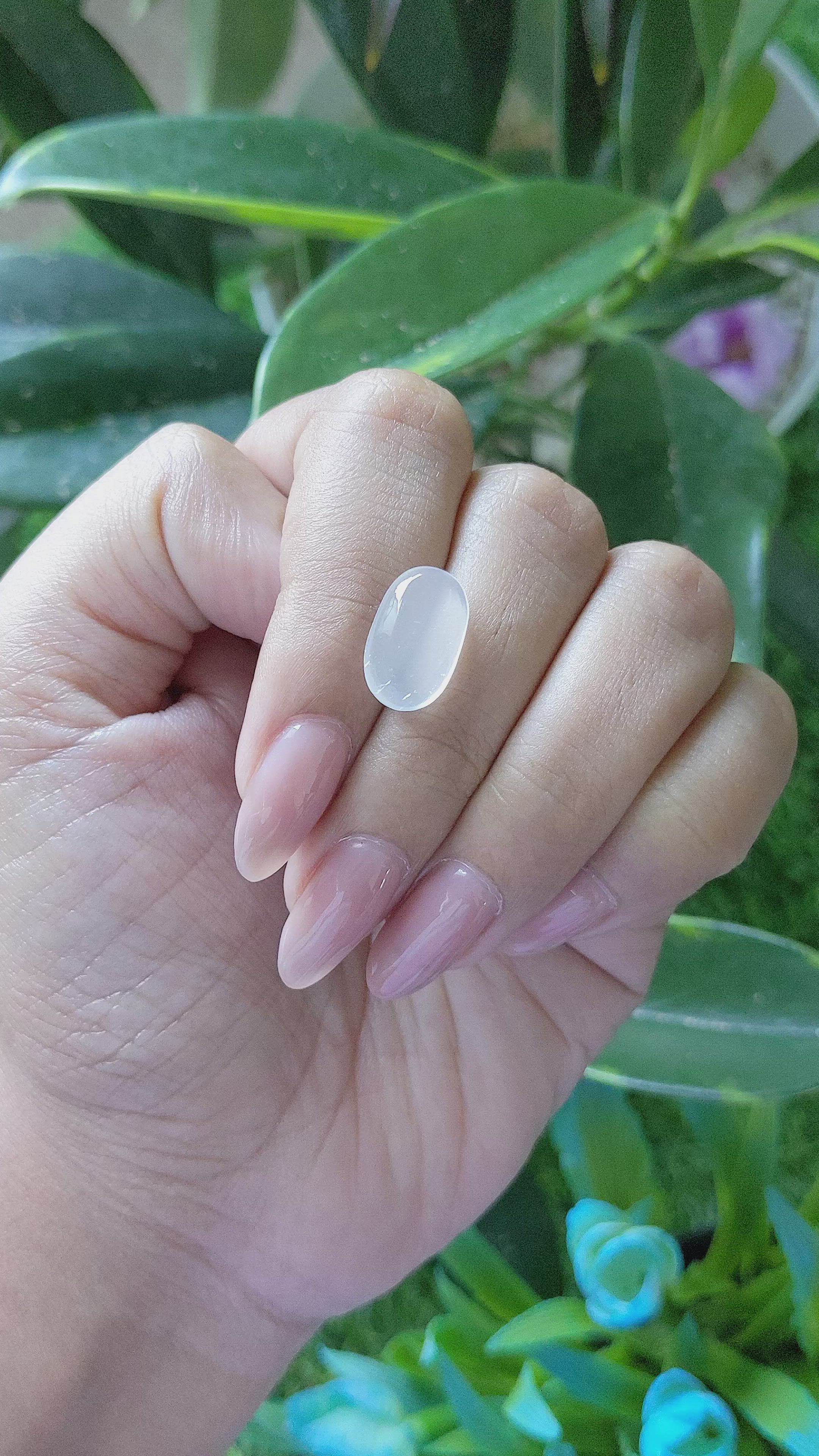 4.05 Ct. Cabochon Moonstone from Ceylon (Sri Lanka) Size Video