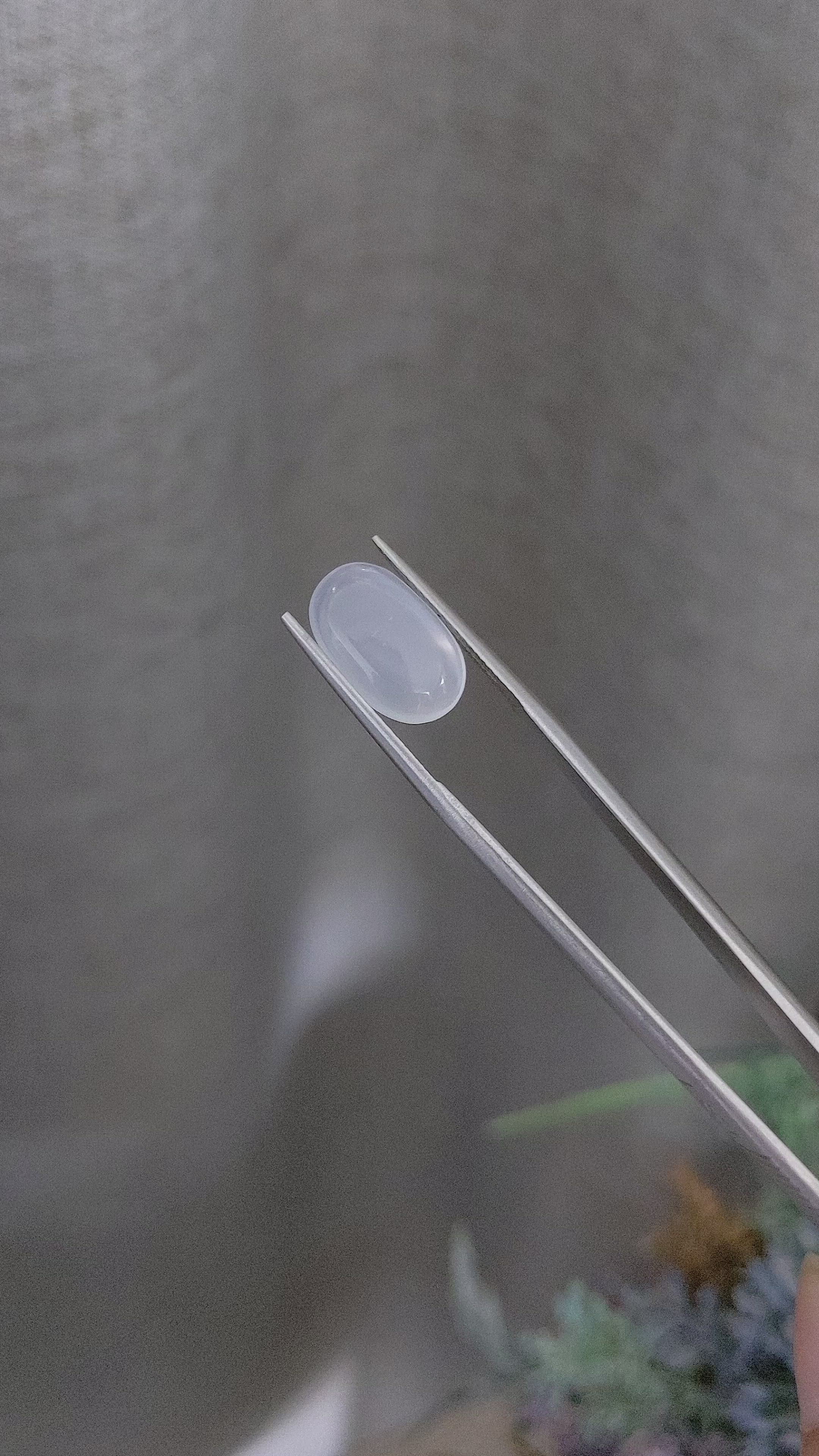 4.05 Ct. Cabochon Moonstone from Ceylon (Sri Lanka) Size Video