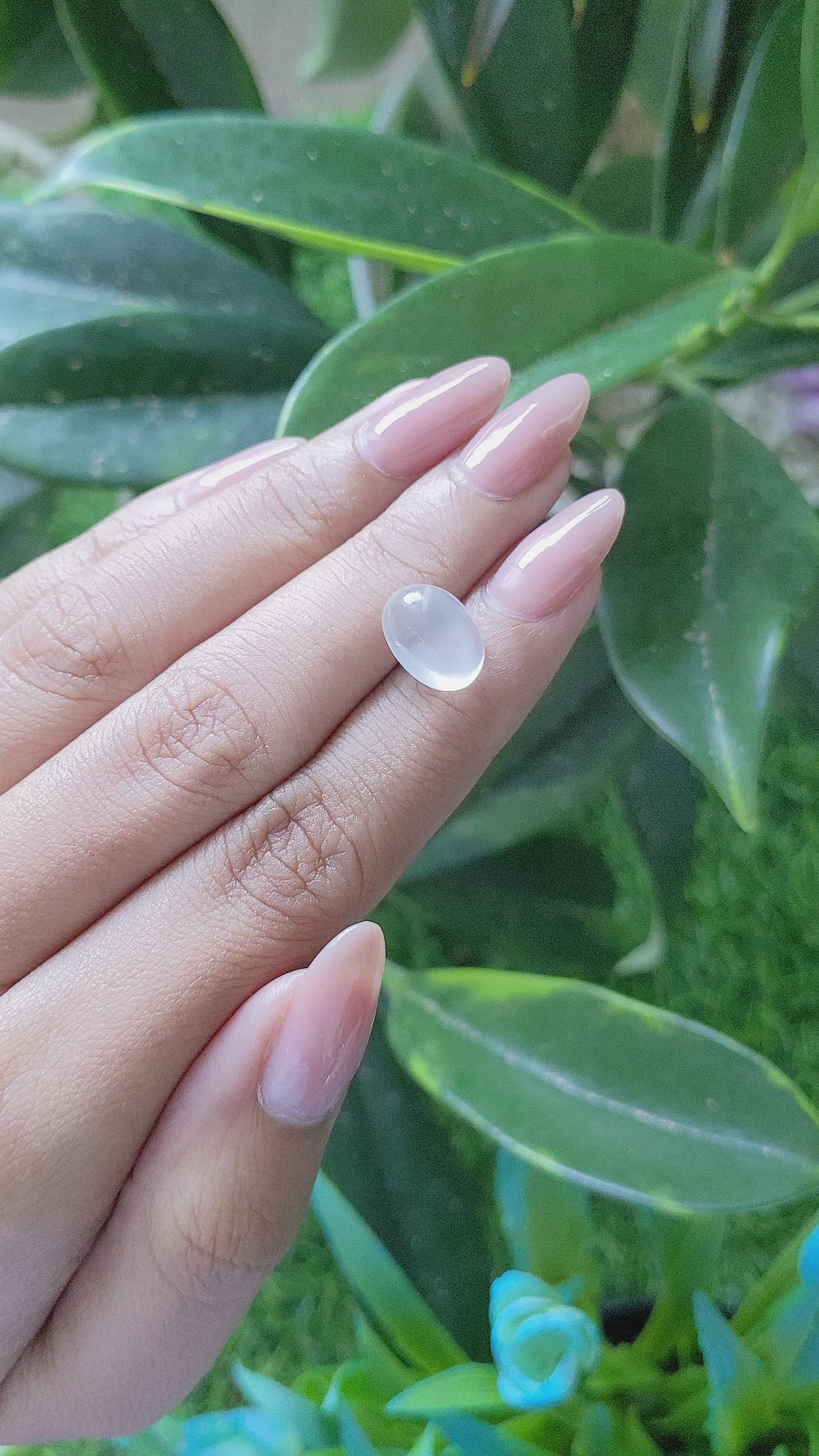 3.76 Ct. White Cabochon Moonstone from Ceylon (Sri Lanka) Size Video