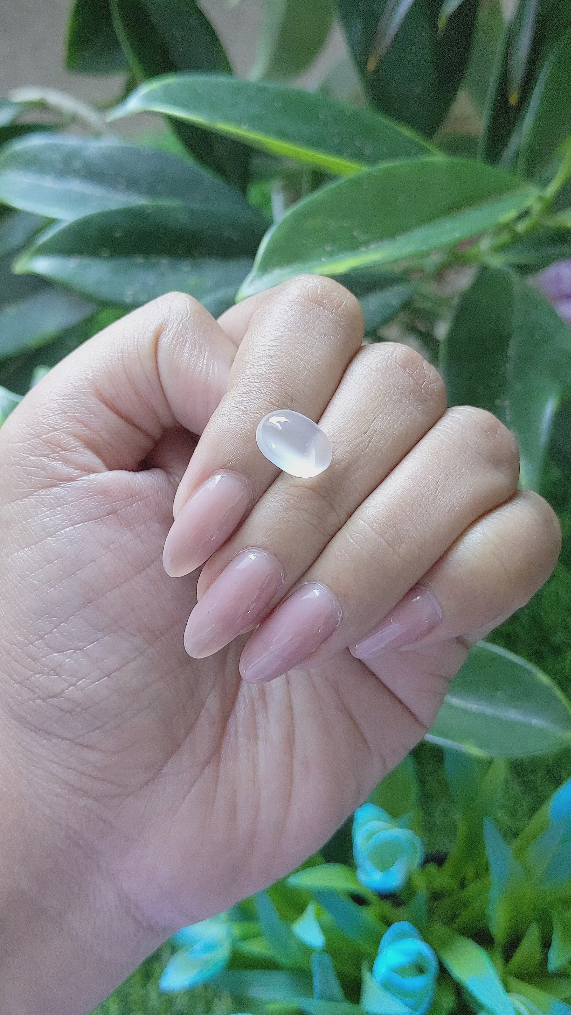 3.76 Ct. White Cabochon Moonstone from Ceylon (Sri Lanka) Size Video