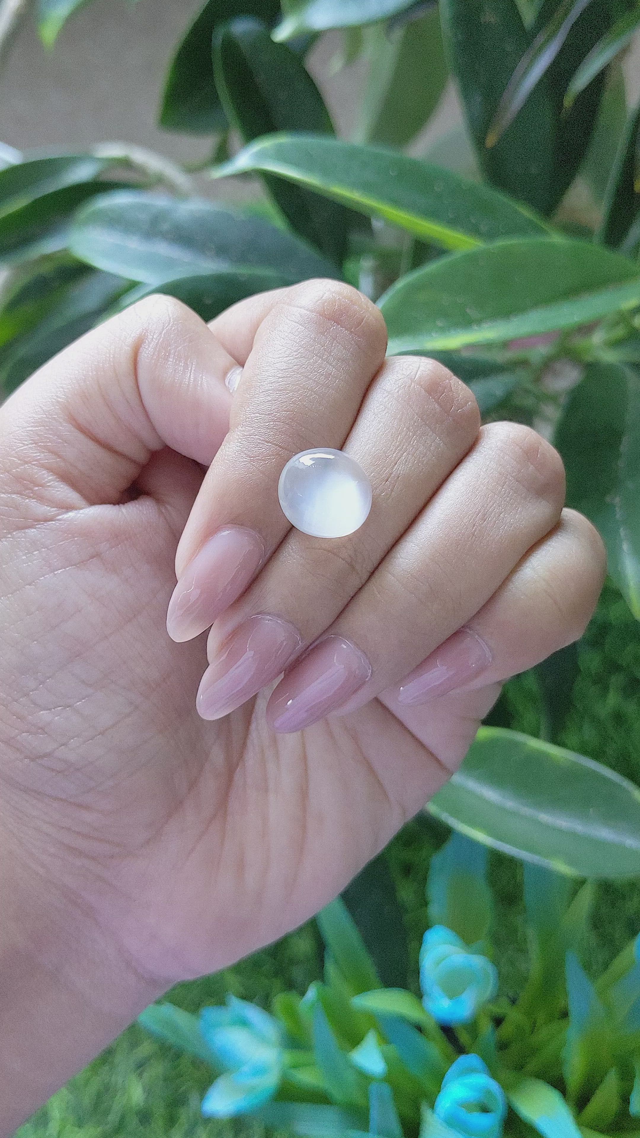 7.17 Ct. Cabochon Moonstone from Ceylon (Sri Lanka) Size Video