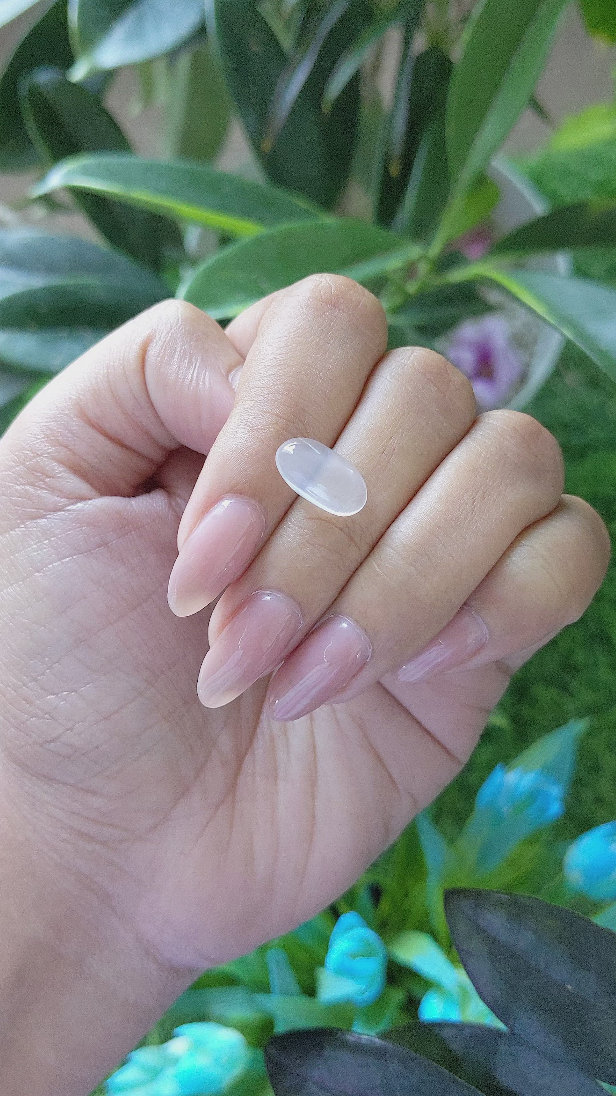 3.72 Ct. White Cabochon Moonstone from Ceylon (Sri Lanka) Size Video