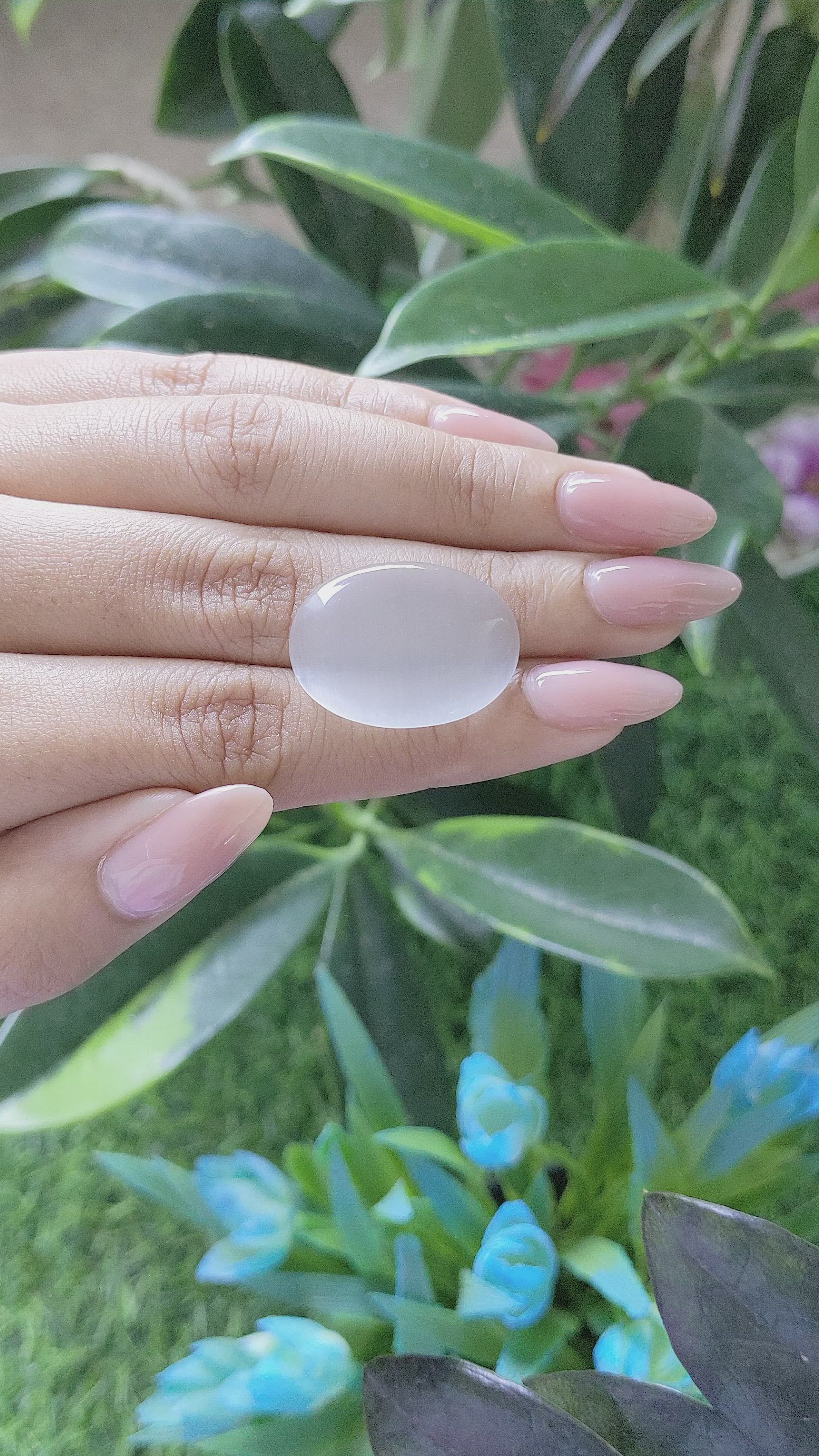 16.05 Ct. White Cabochon Moonstone from Ceylon (Sri Lanka) Size Video