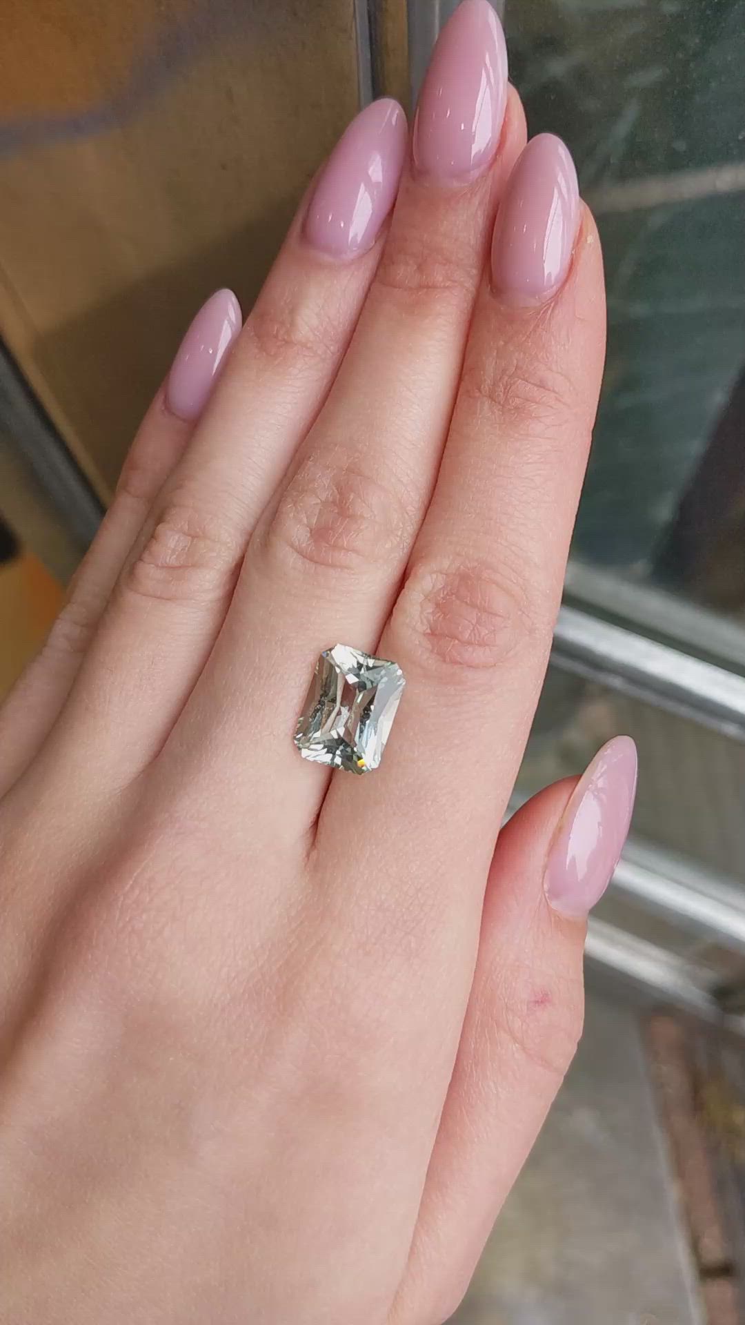 6.18 Ct. Beryl from Ceylon (Sri Lanka) Size Video