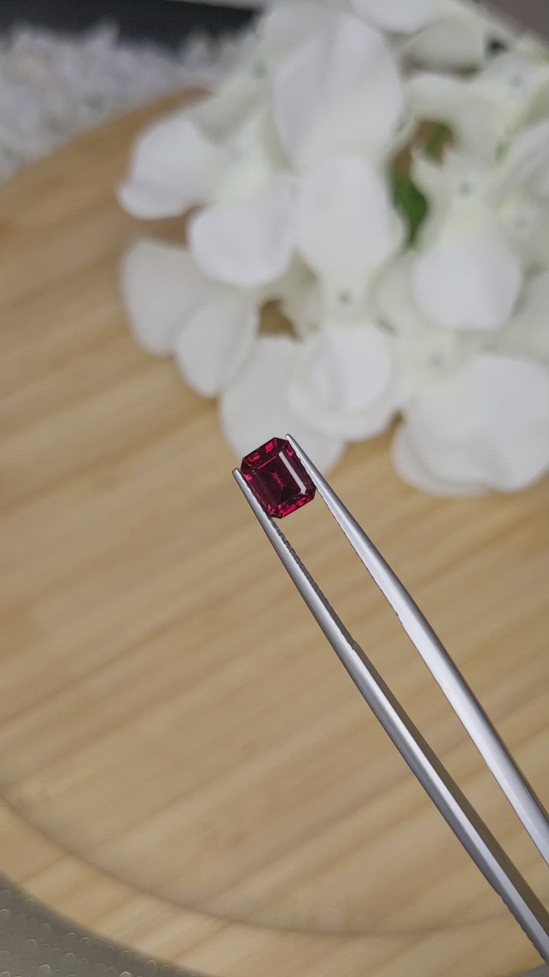 1.39 Ct. Garnet from Ceylon (Sri Lanka) Size Video