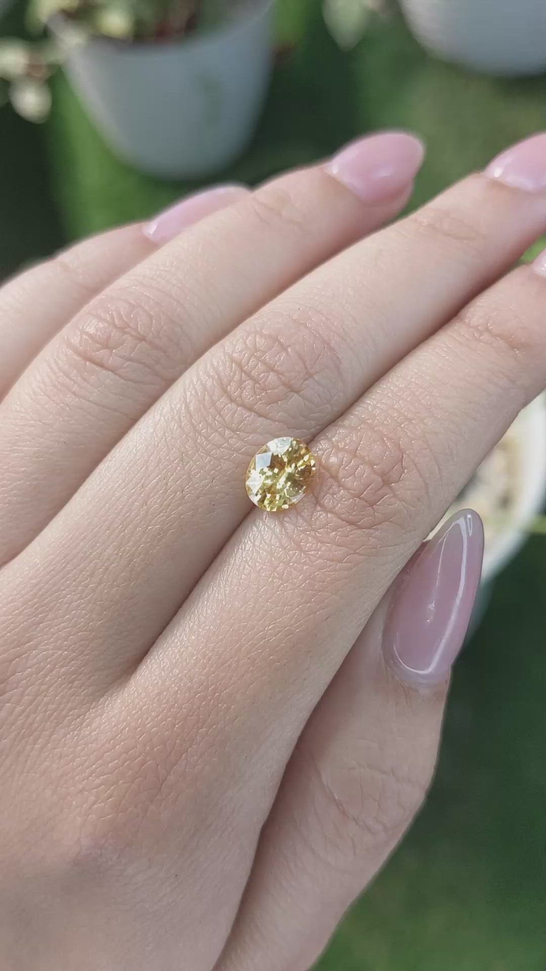 2.15 Ct. Zircon from Ceylon (Sri Lanka) Size Video