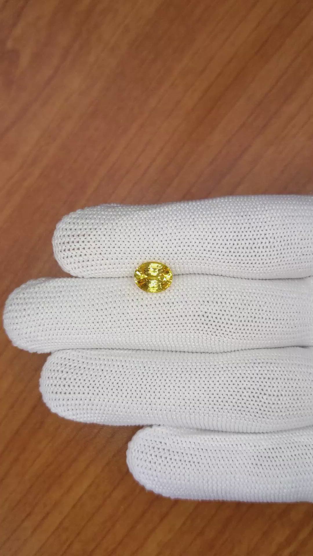 2.15 Ct. Zircon from Ceylon (Sri Lanka) Size Video