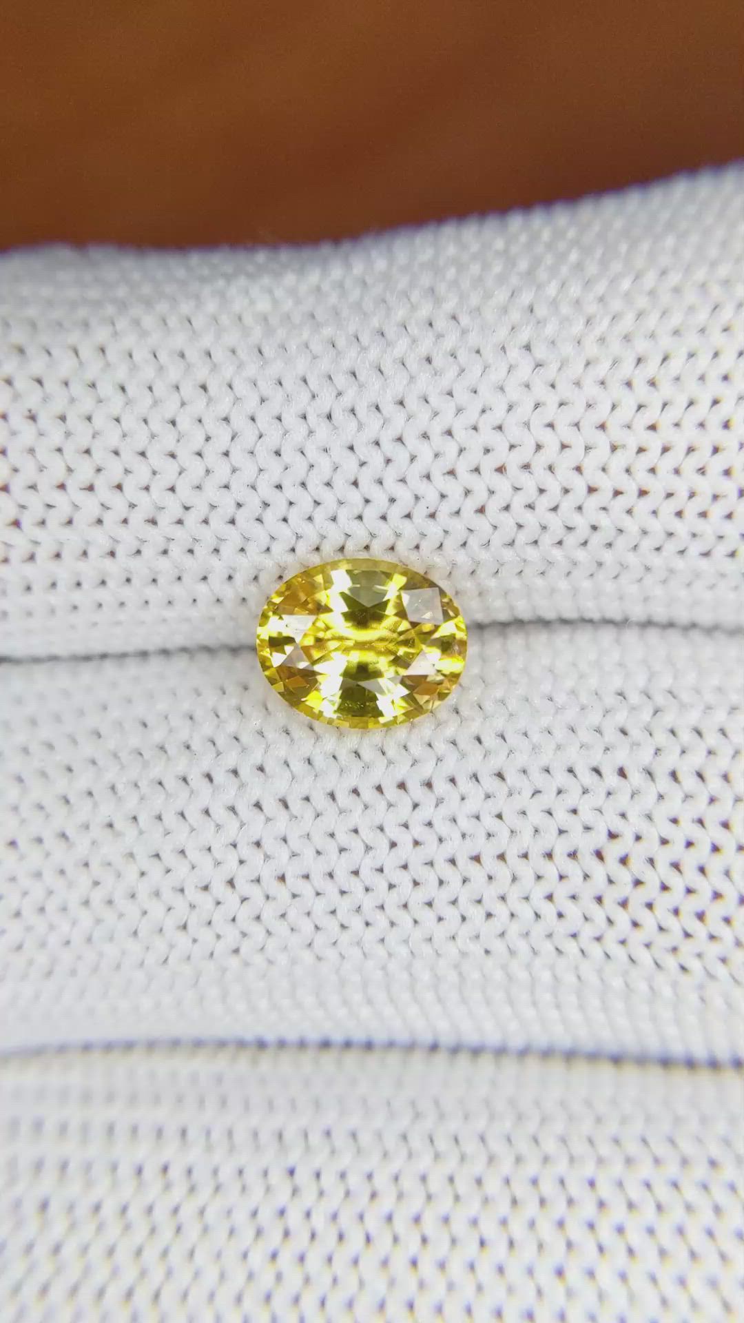 2.15 Ct. Zircon from Ceylon (Sri Lanka) Size Video