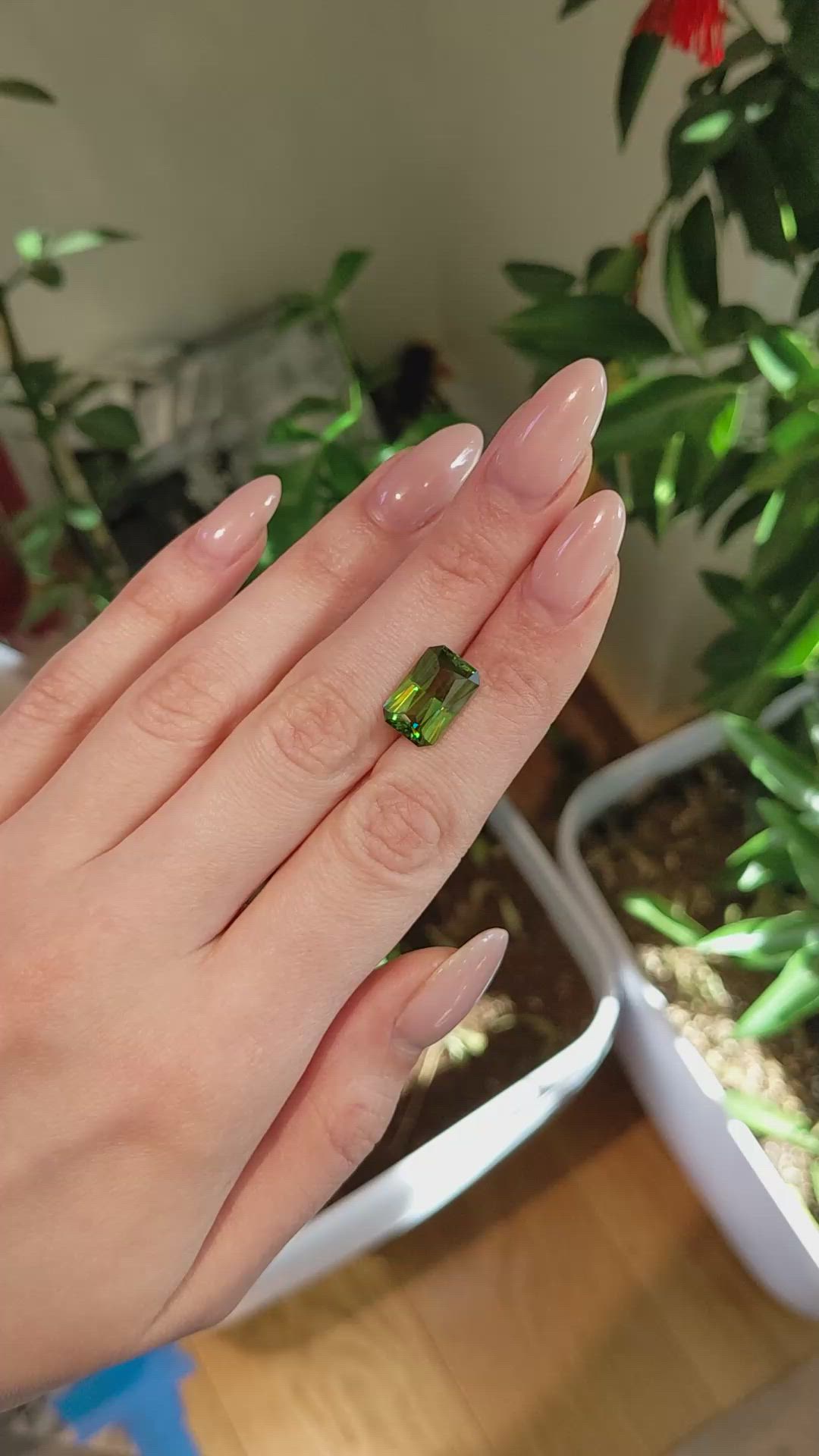 6.80 Ct. Sphene (Titanite) from Madagascar Size Video