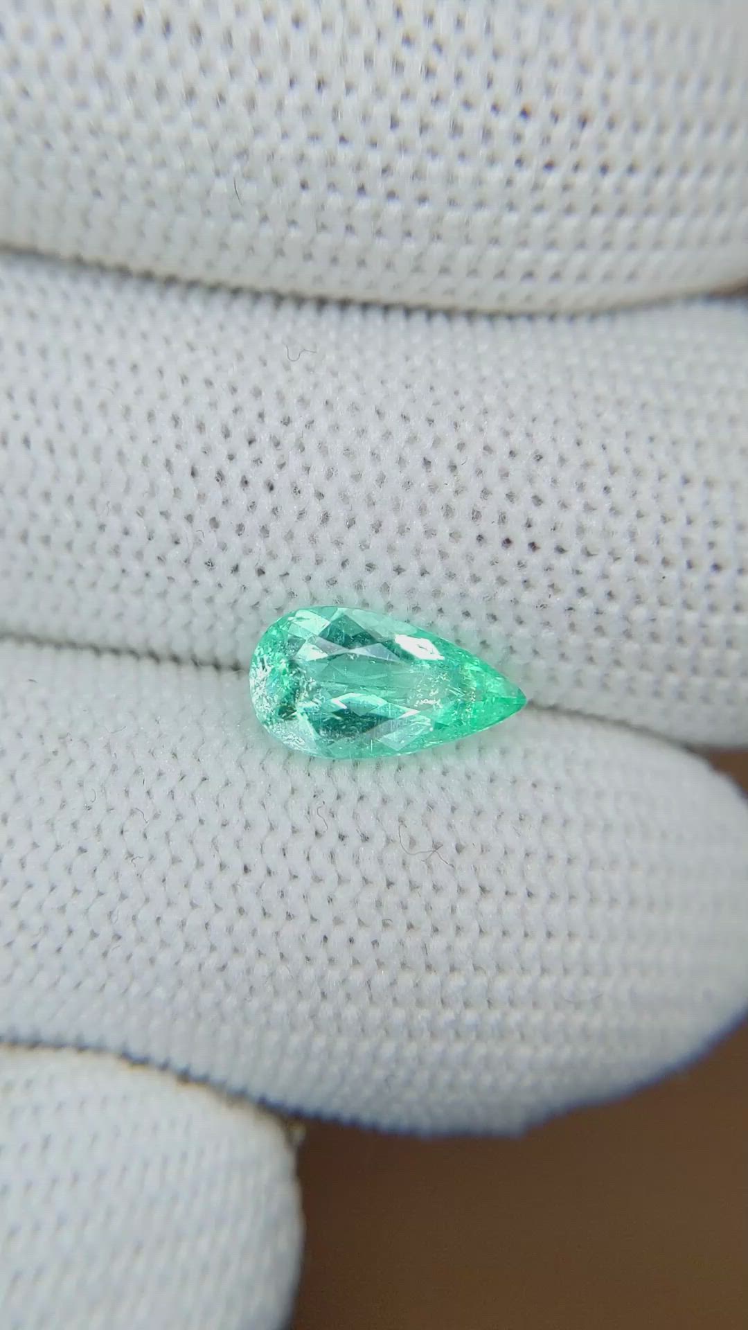 1.36 Ct. Paraiba Tourmaline from Mozambique Size Video