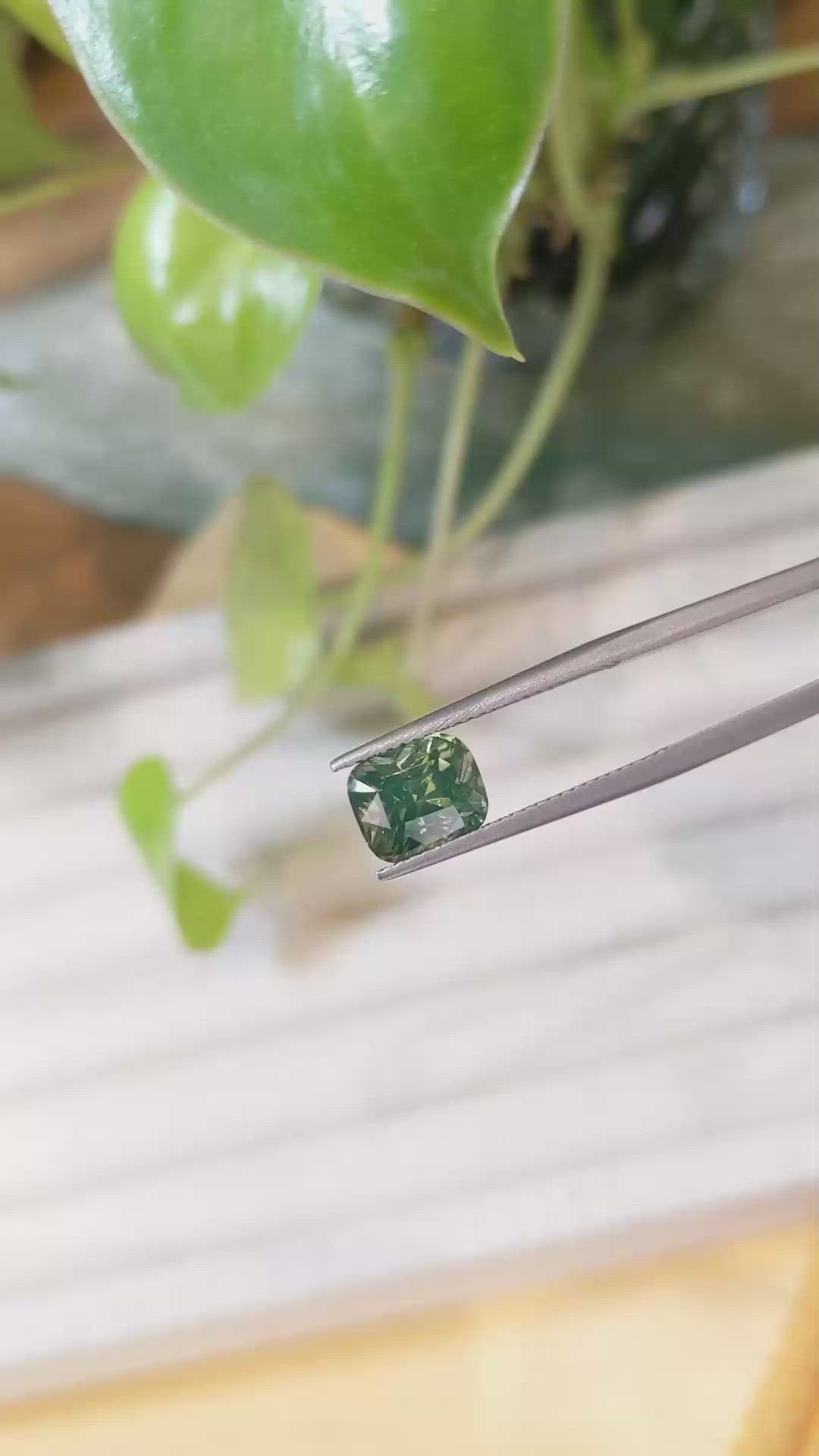 3.17 Ct. Zircon from Ceylon (Sri Lanka) Size Video