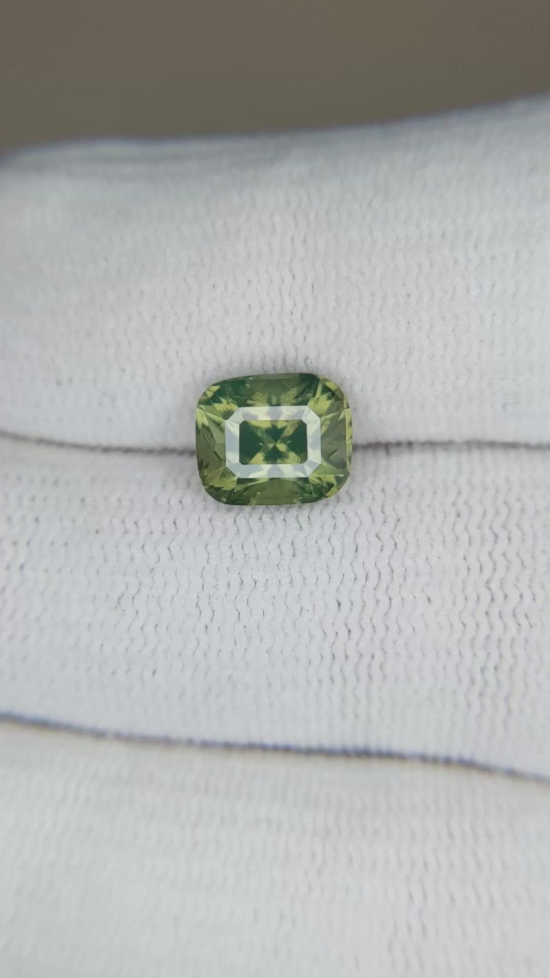 3.17 Ct. Zircon from Ceylon (Sri Lanka) Size Video