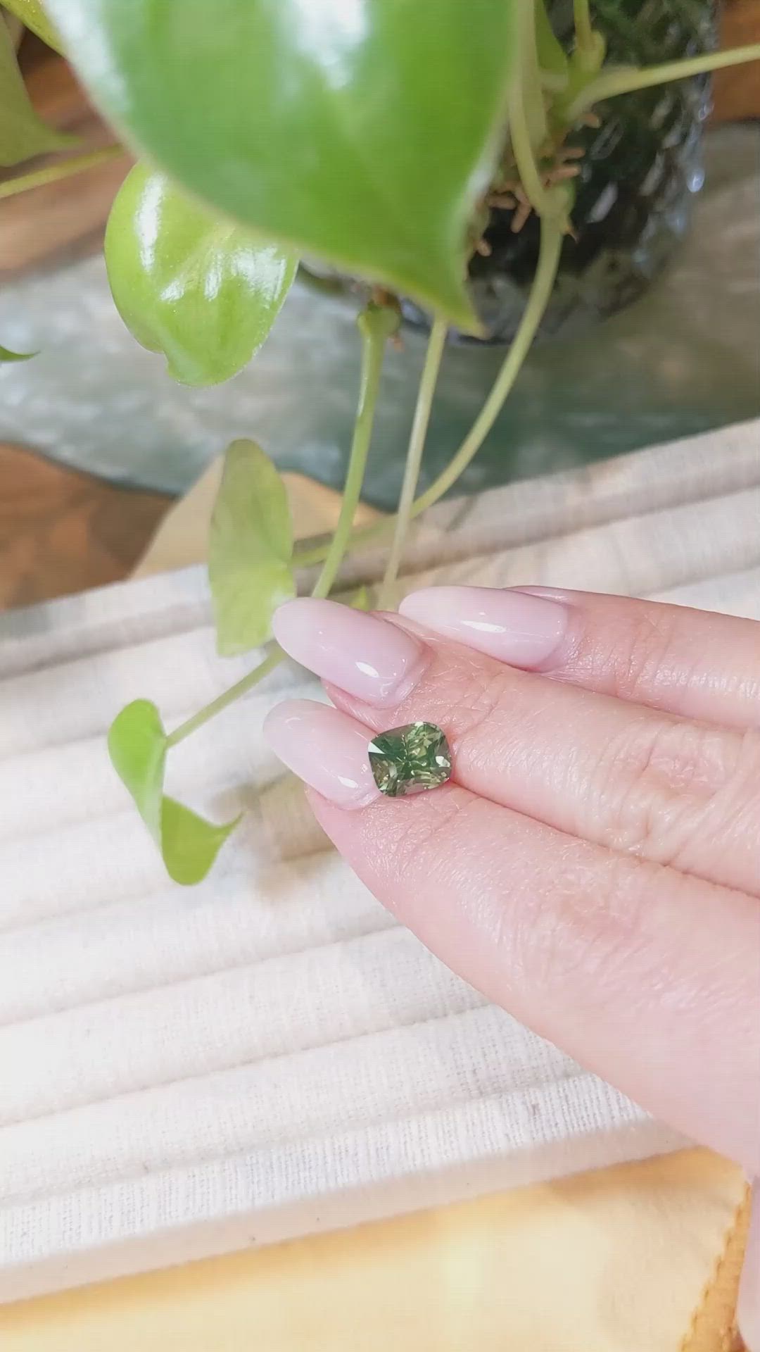 3.17 Ct. Zircon from Ceylon (Sri Lanka) Size Video