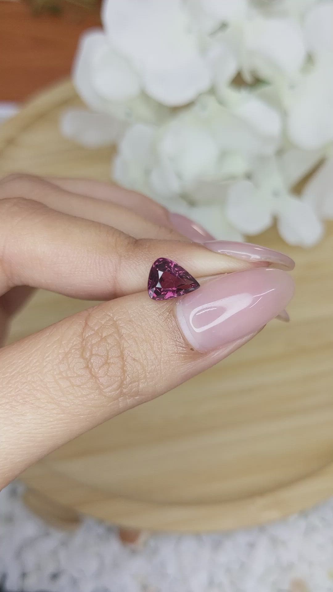 1.73 Ct. Spinel from Ceylon (Sri Lanka) Size Video