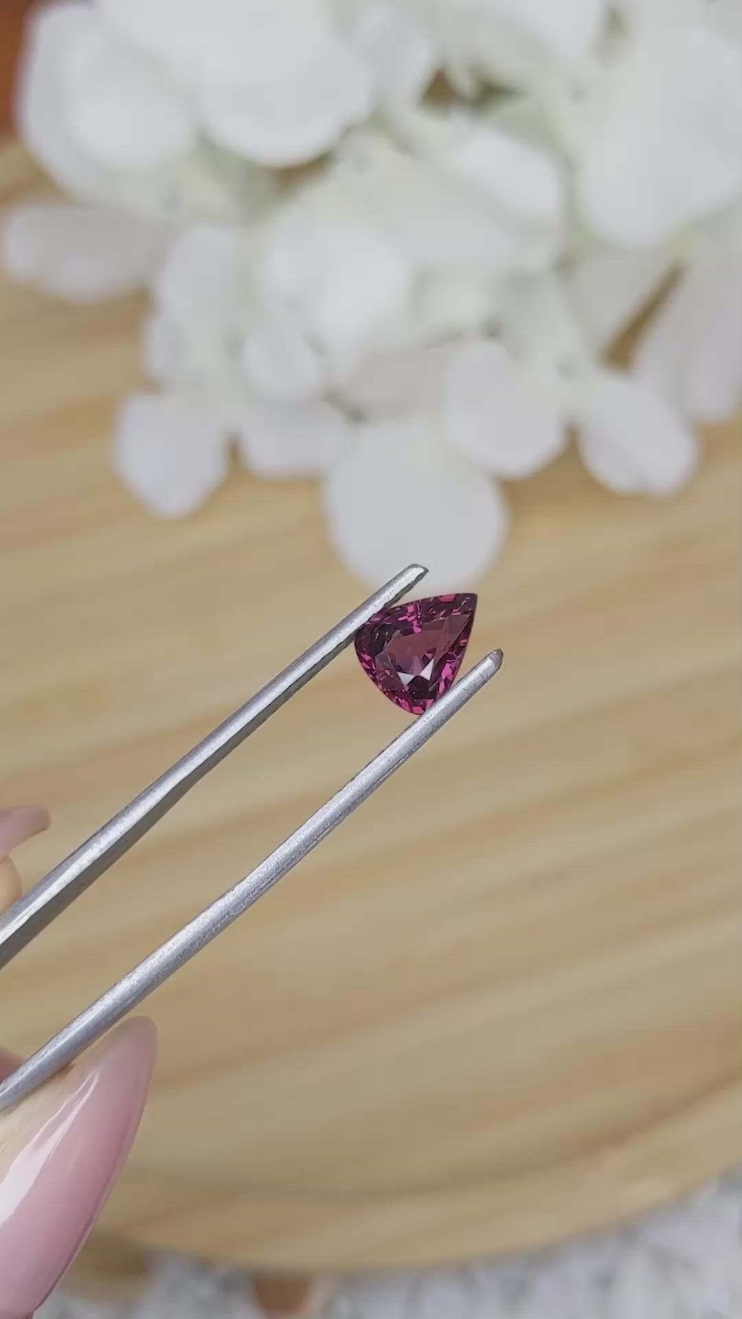 1.73 Ct. Spinel from Ceylon (Sri Lanka) Size Video