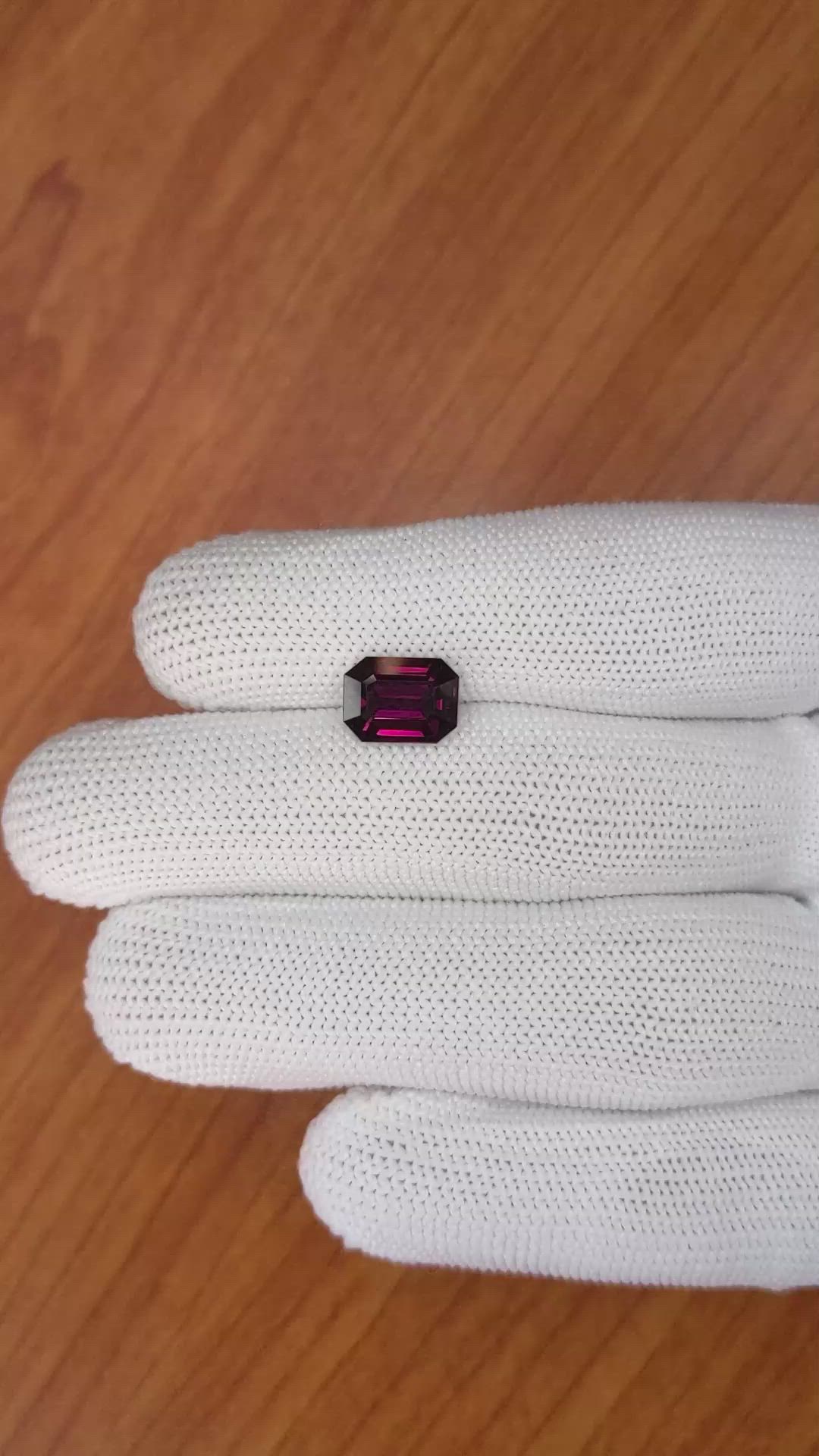 3.45 Ct. Spinel from Ceylon (Sri Lanka) Size Video