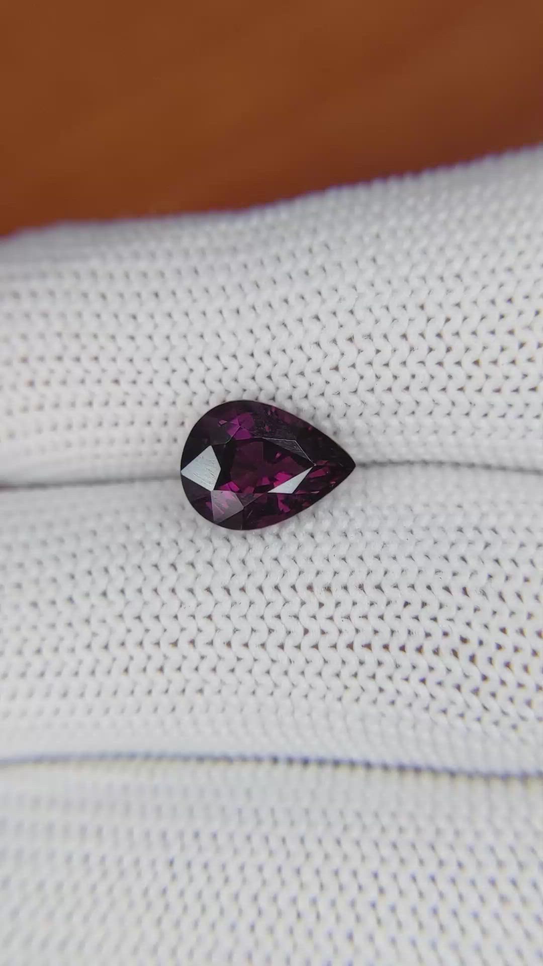 2.35 Ct. Spinel from Ceylon (Sri Lanka) Size Video