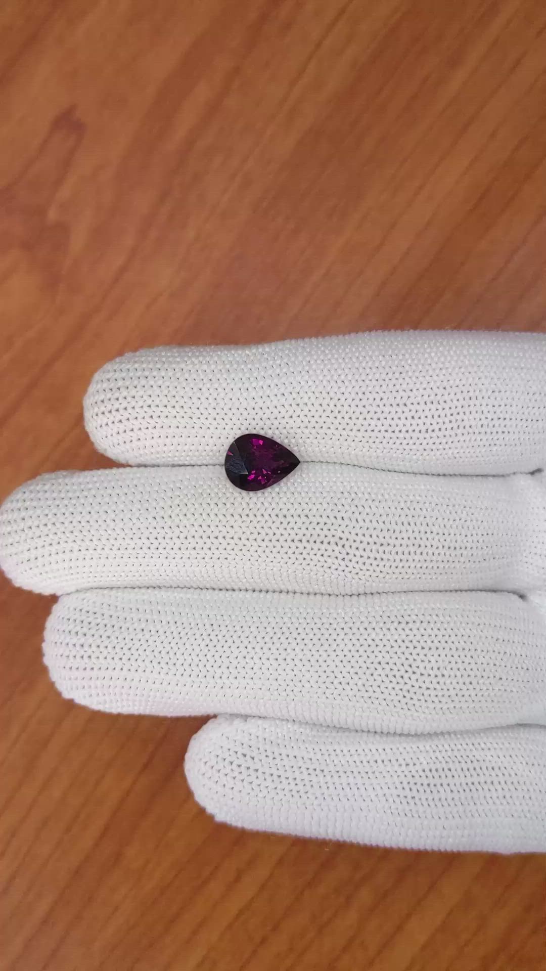 2.35 Ct. Spinel from Ceylon (Sri Lanka) Size Video