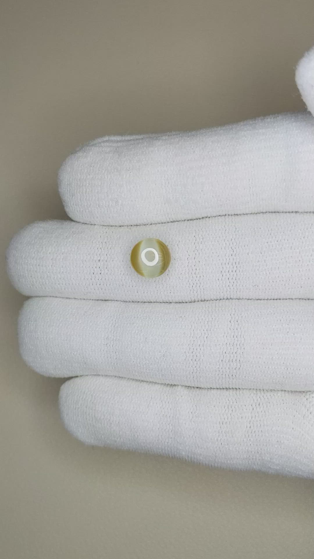 3.05 Ct. Cabochon Chrysoberyl from Ceylon (Sri Lanka) Size Video