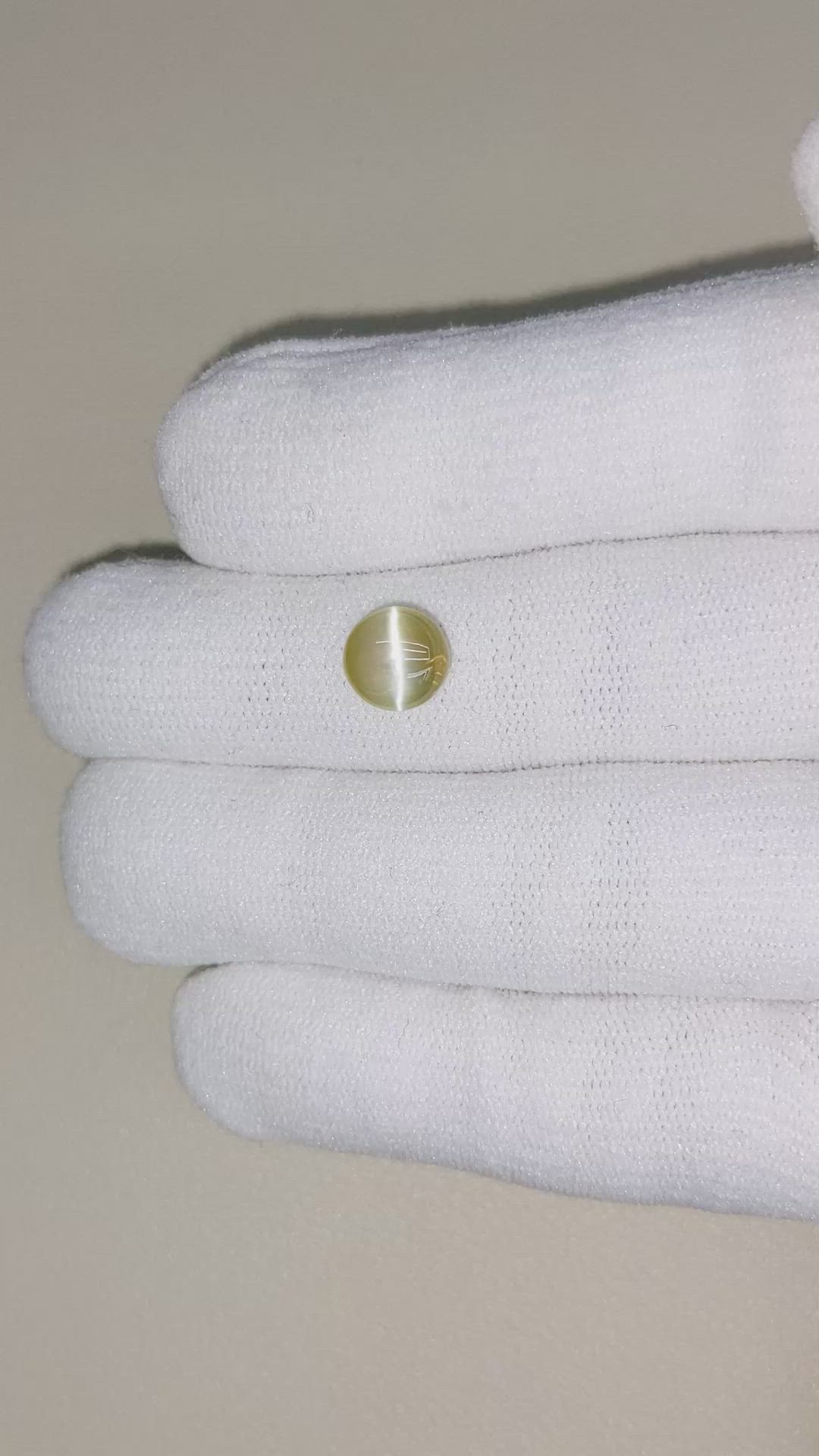 3.05 Ct. Cabochon Chrysoberyl from Ceylon (Sri Lanka) Size Video