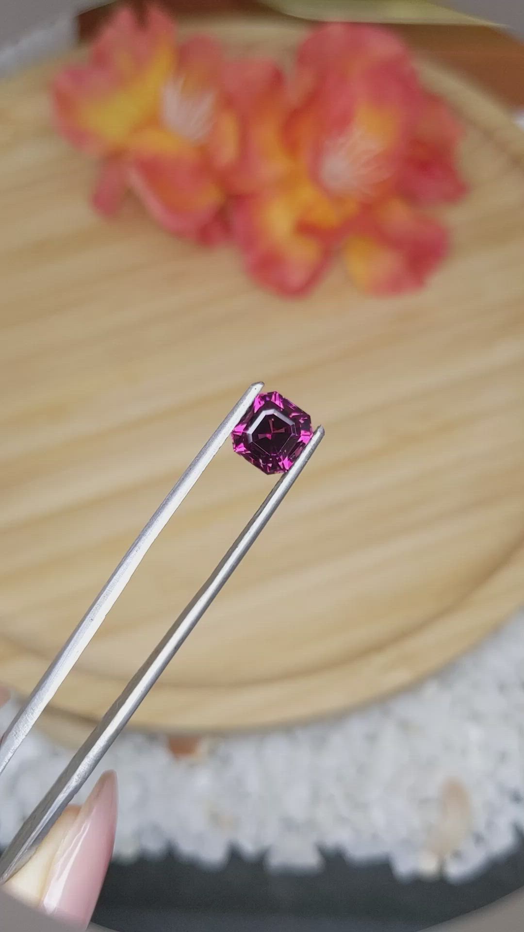 3.52 Ct. Purplish Pink Rhodolite Garnet from Ceylon (Sri Lanka) Size Video