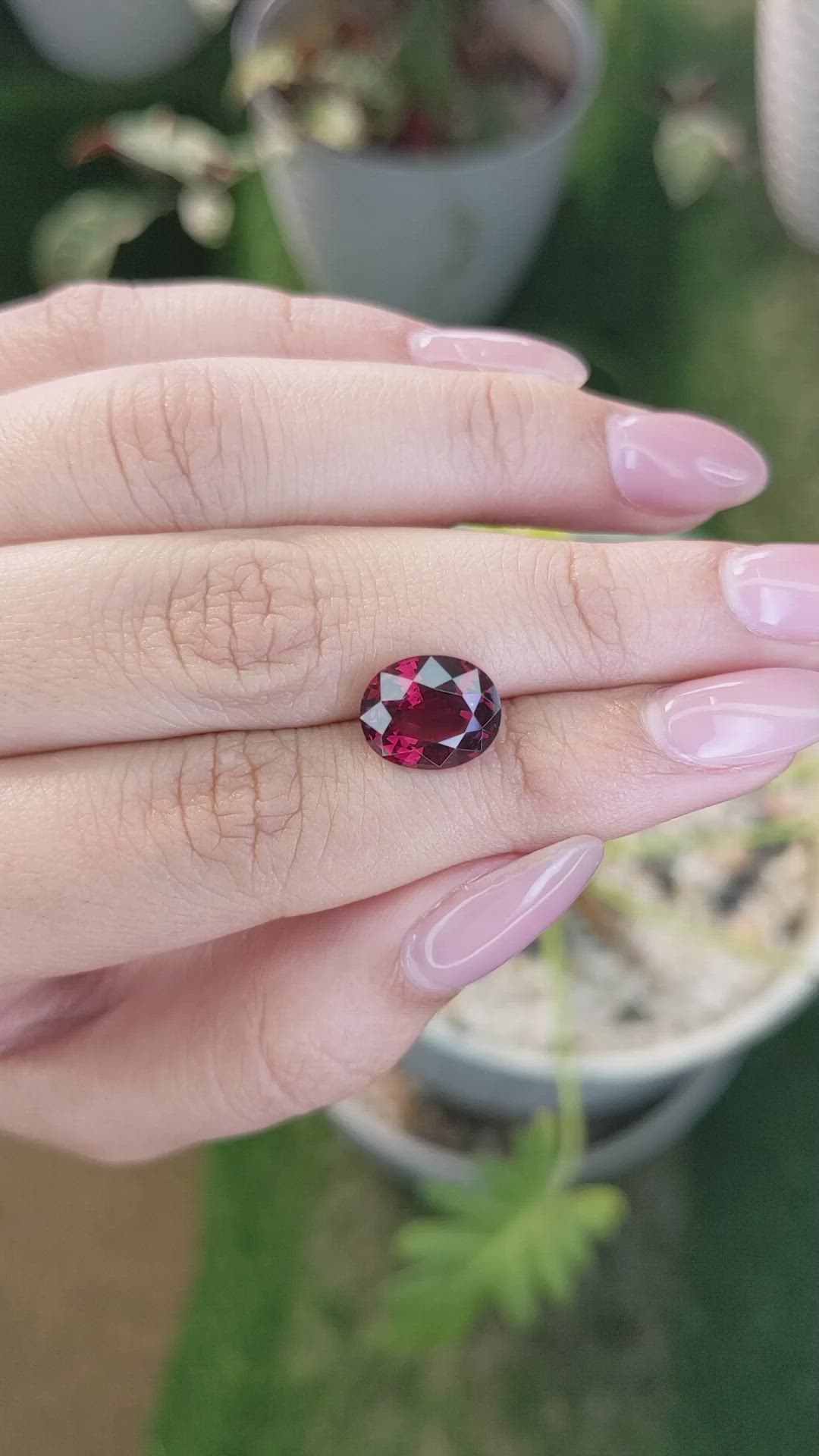 4.61 Ct. Red Garnet from Ceylon (Sri Lanka) Size Video