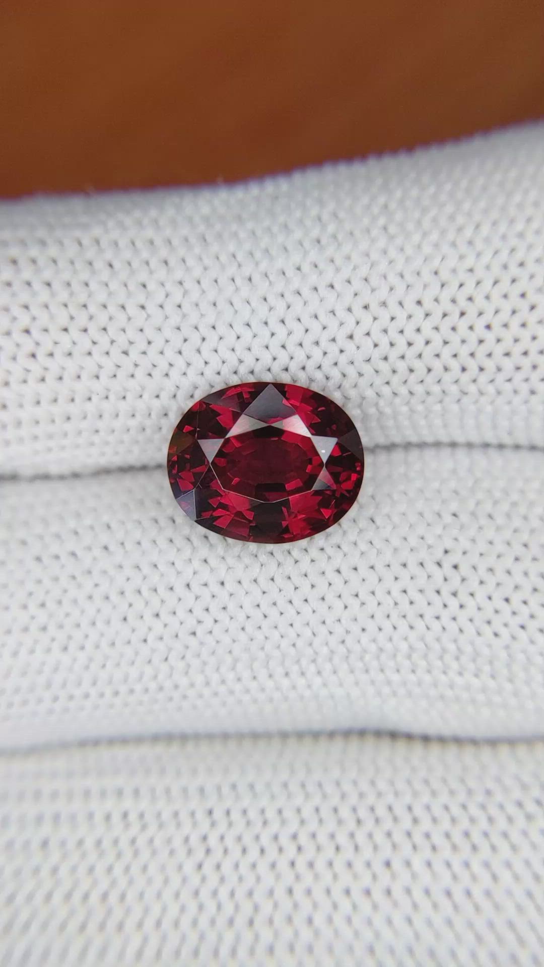 4.61 Ct. Red Garnet from Ceylon (Sri Lanka) Size Video