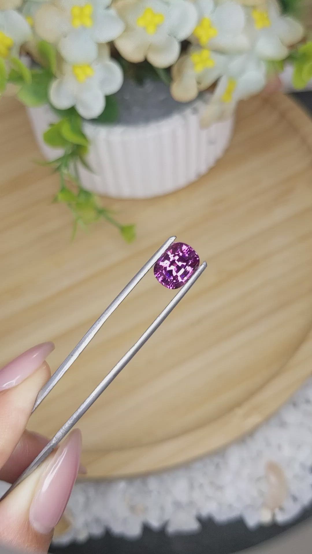 2.86 Ct. Pinkish Purple Rhodolite Garnet from Ceylon (Sri Lanka) Size Video