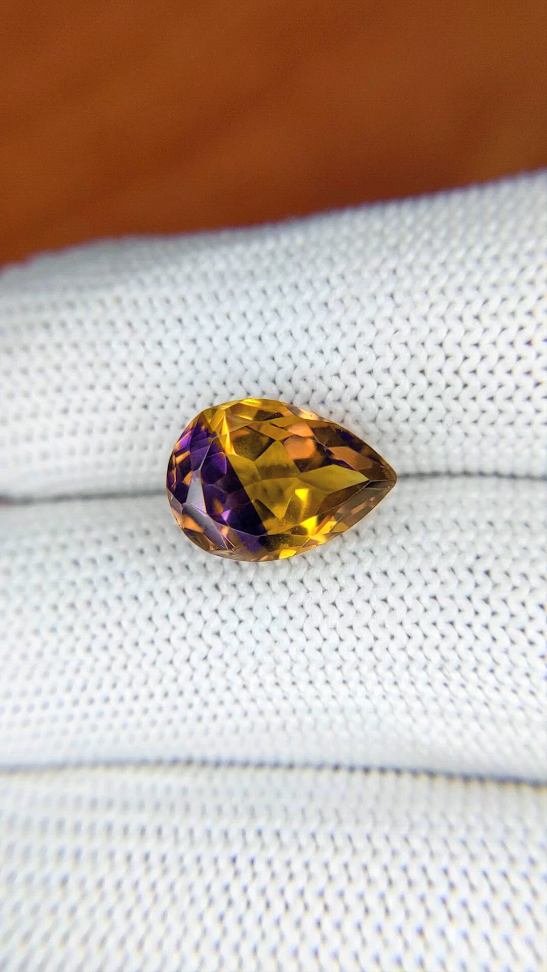 4.81 Ct. Bi Color Ametrine from Ceylon (Sri Lanka) Size Video