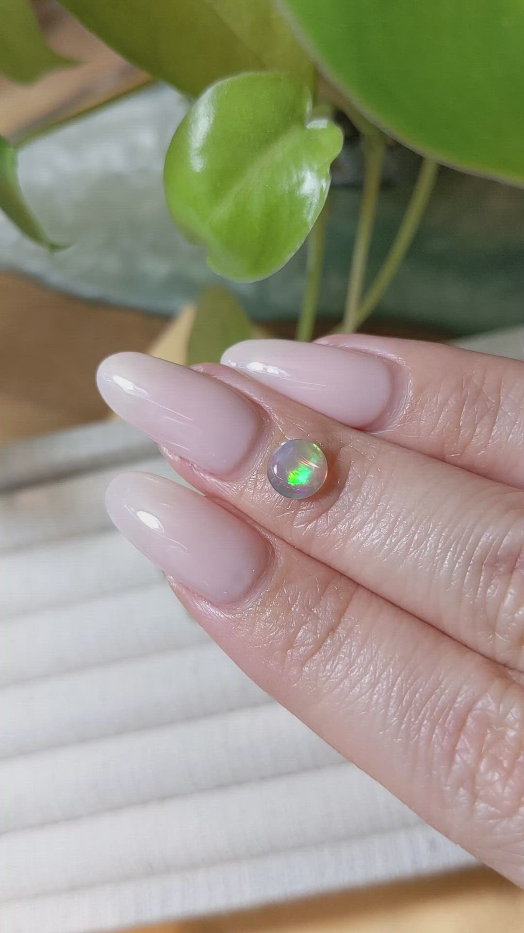 0.48 Ct. Cabochon Crystal/Jelly Opal from Australia Size Video