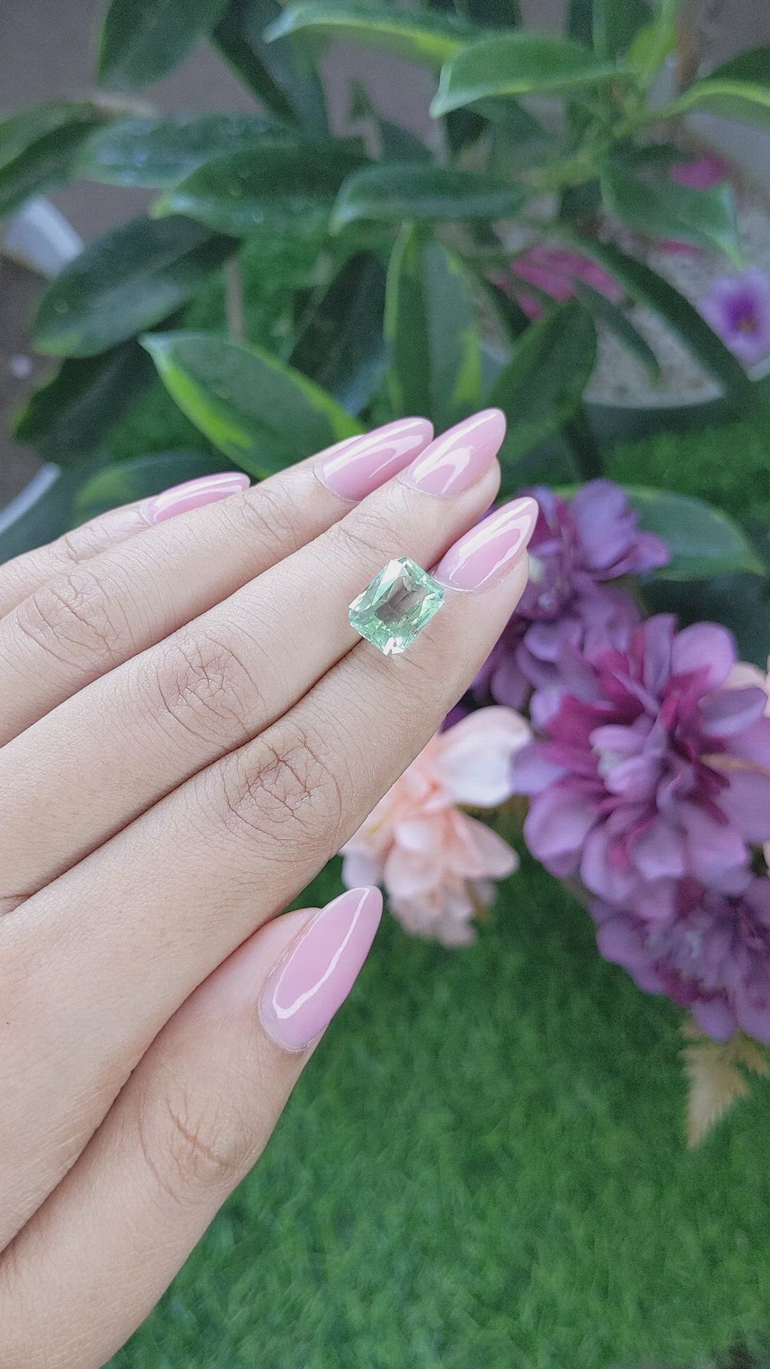 4.30 Ct. Aquamarine from Ceylon (Sri Lanka) Size Video