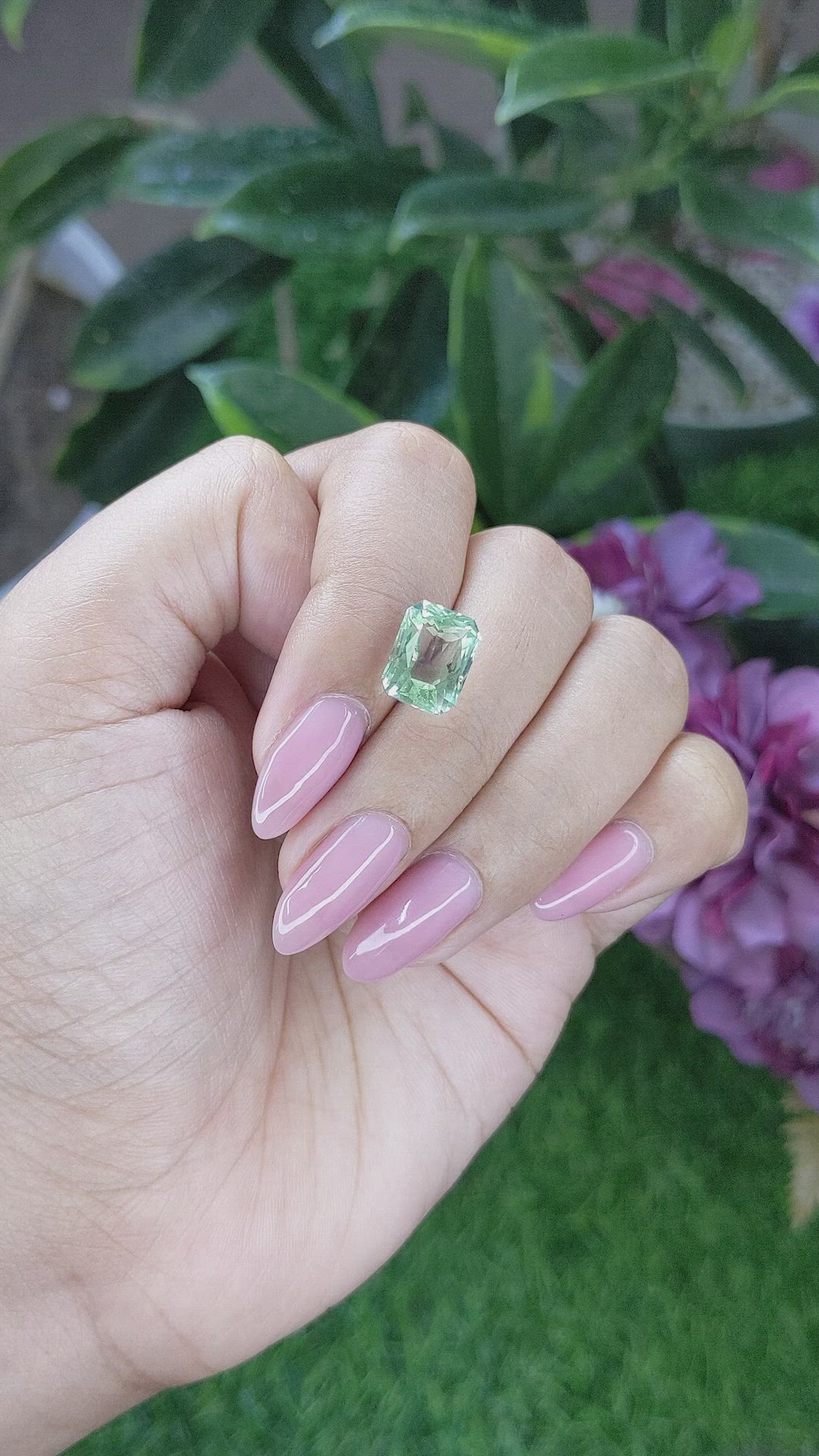 4.30 Ct. Aquamarine from Ceylon (Sri Lanka) Size Video