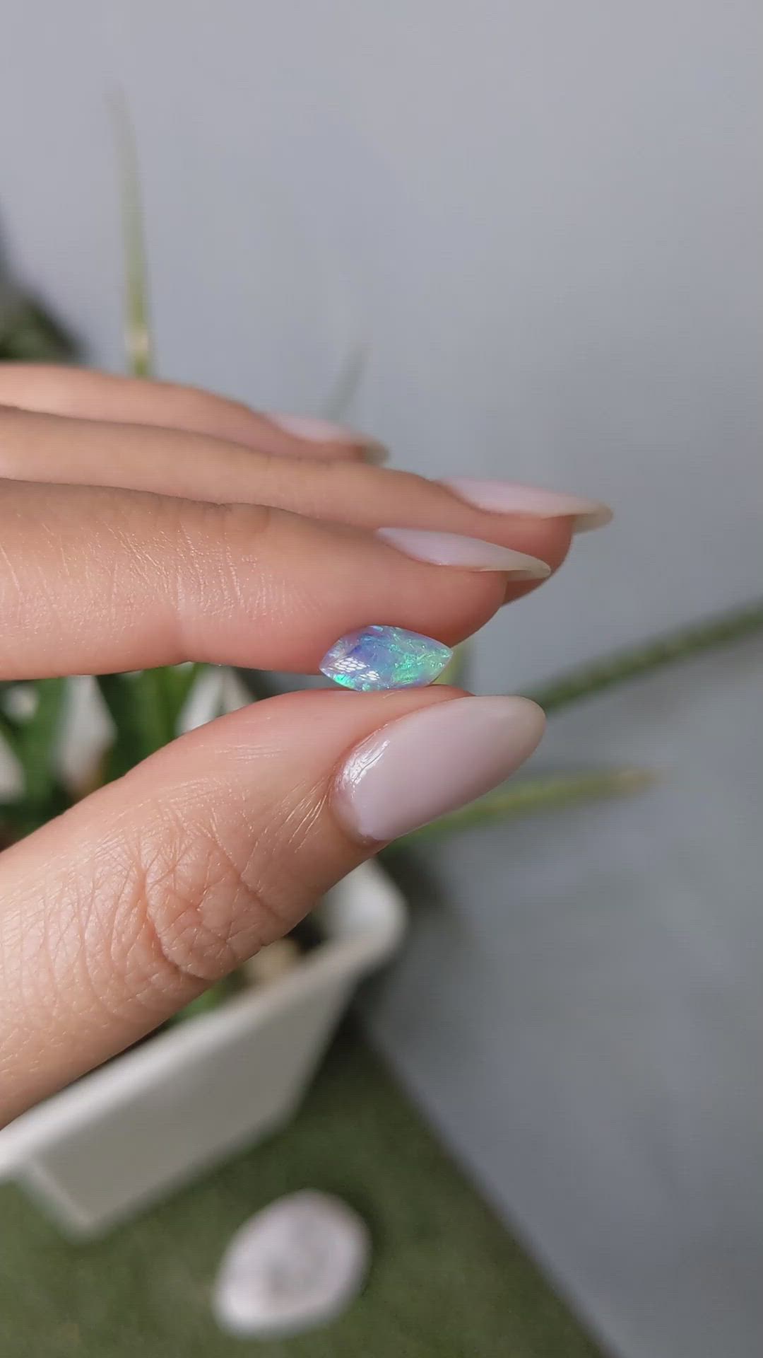 0.83 Ct. Cabochon Crystal/Jelly Opal from Australia Size Video