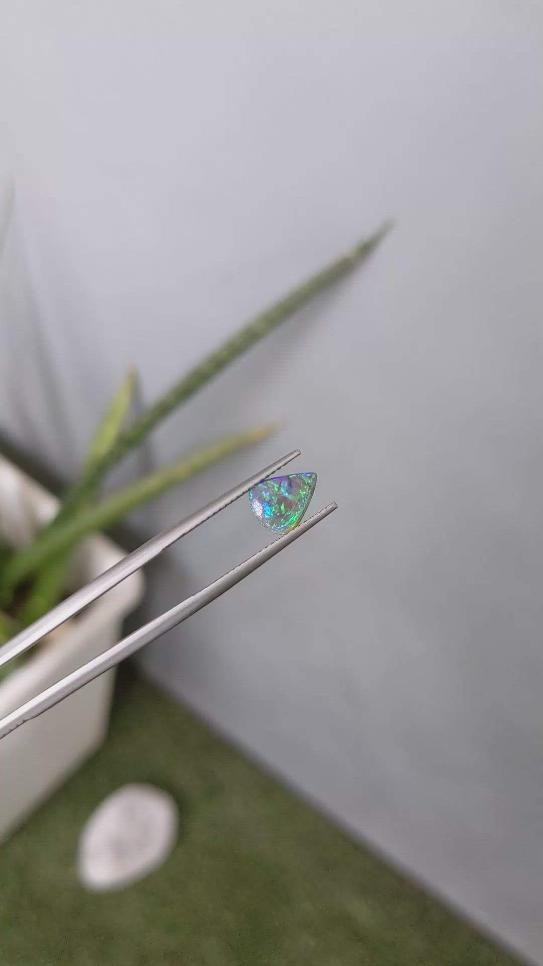 0.81 Ct. Crystal/Jelly Opal from Australia Size Video