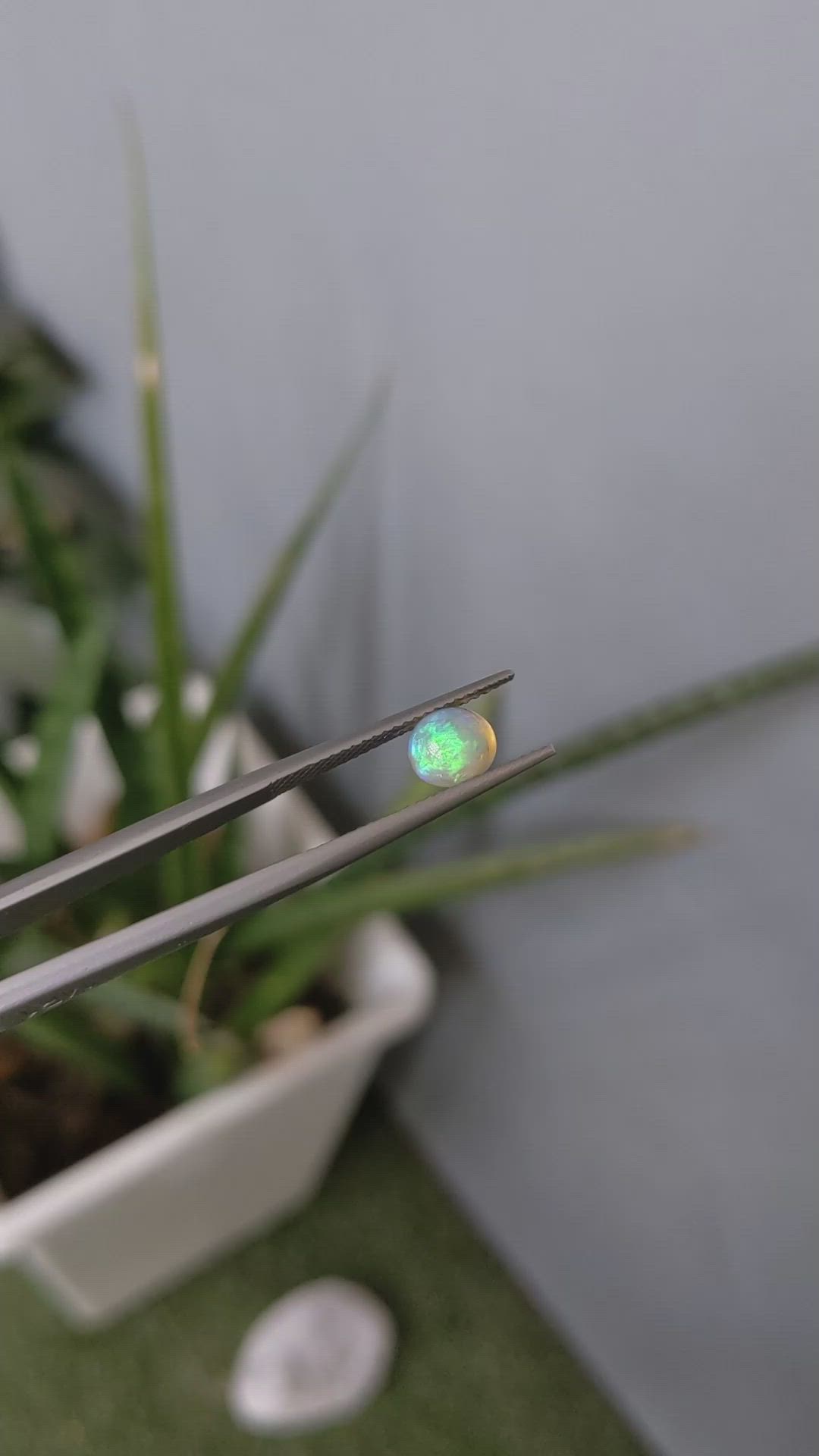 0.98 Ct. Cabochon Crystal/Jelly Opal from Australia Size Video