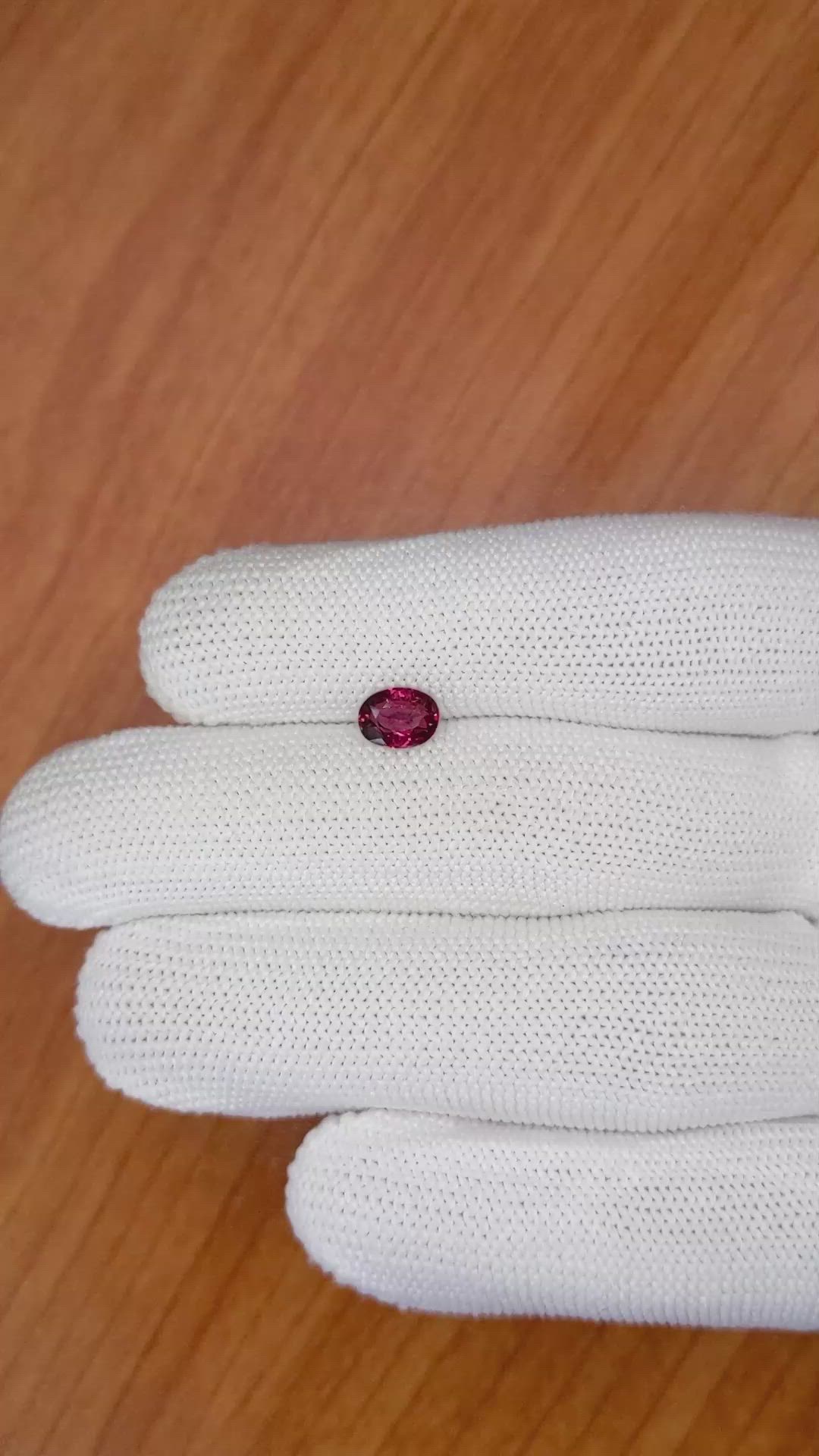 1.03 Ct. Rhodolite Garnet from Ceylon (Sri Lanka) Size Video