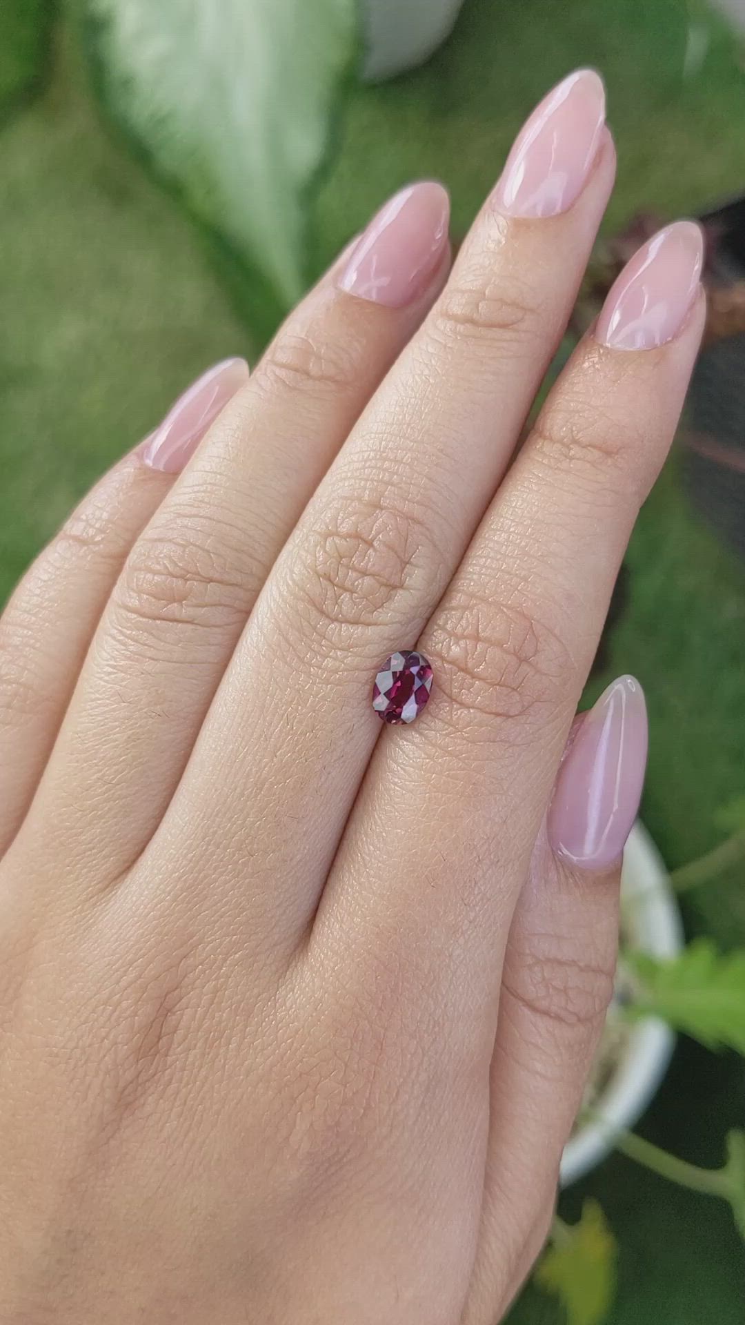 1.07 Ct. Rhodolite Garnet from Ceylon (Sri Lanka) Size Video