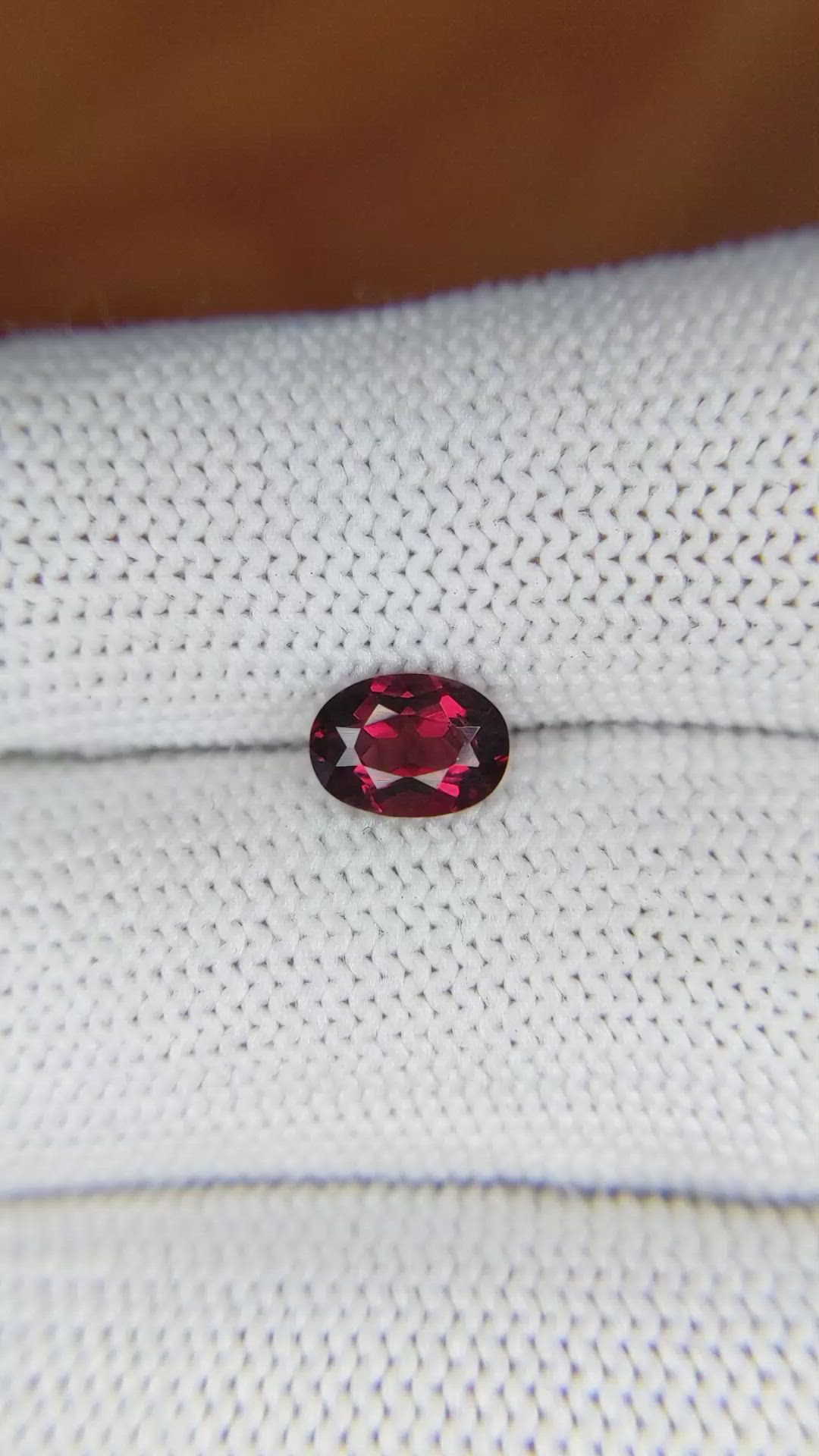 1.06 Ct. Rhodolite Garnet from Ceylon (Sri Lanka) Size Video