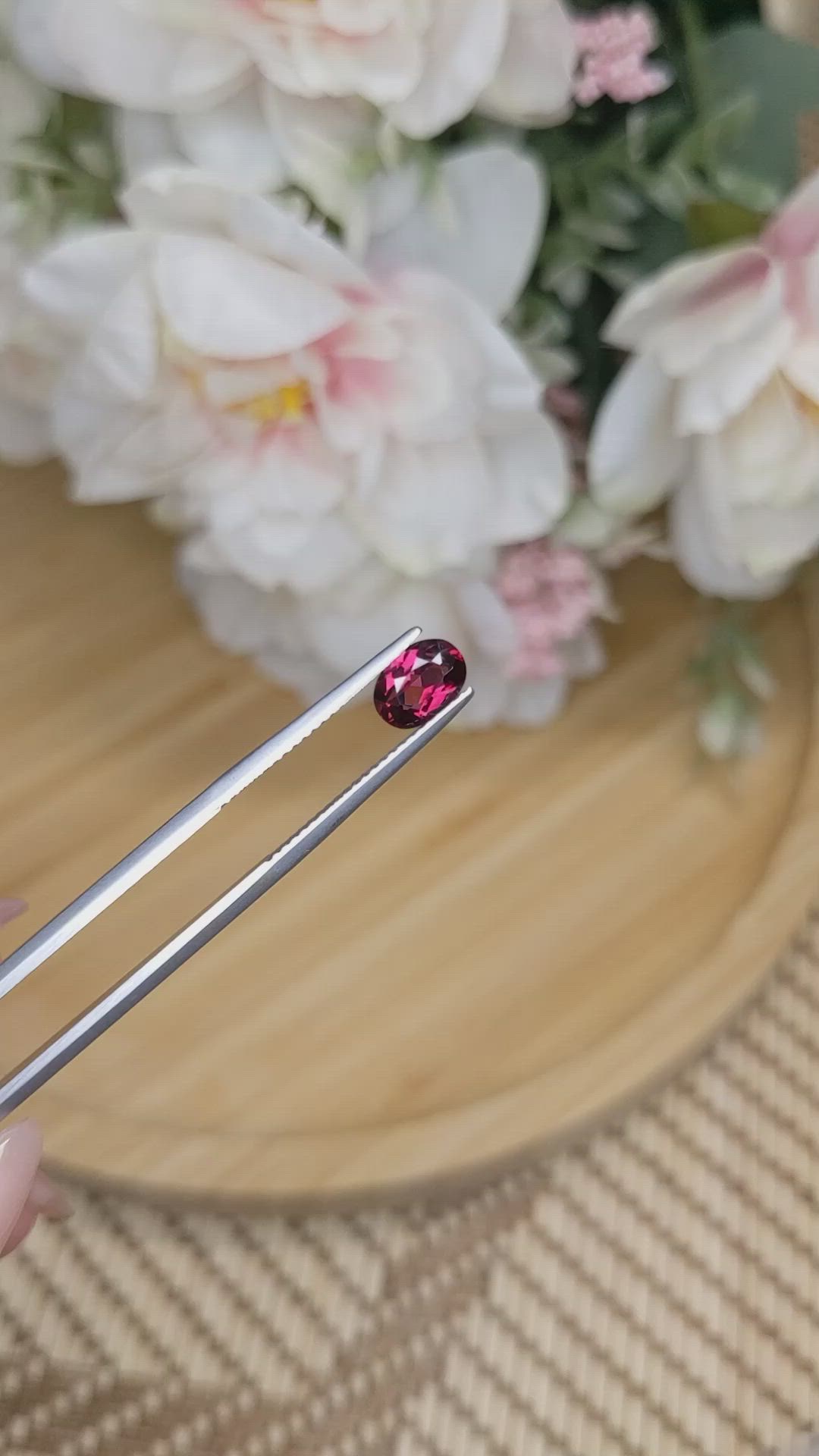 1.06 Ct. Rhodolite Garnet from Ceylon (Sri Lanka) Size Video