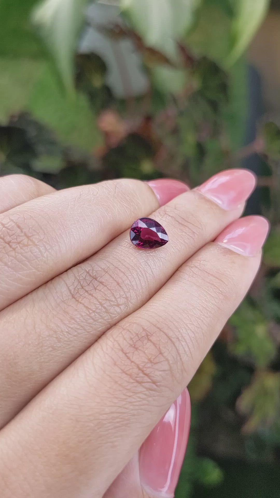 1.73 Ct. Rhodolite Garnet from Ceylon (Sri Lanka) Size Video