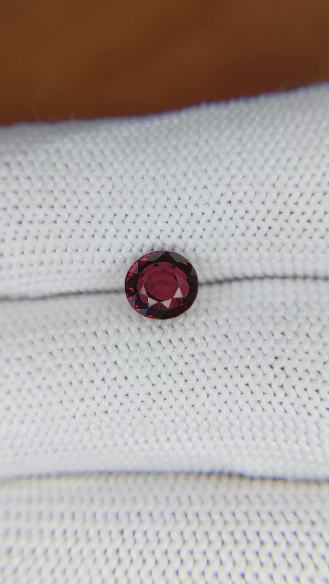 1.17 Ct. Rhodolite Garnet from Ceylon (Sri Lanka) Size Video