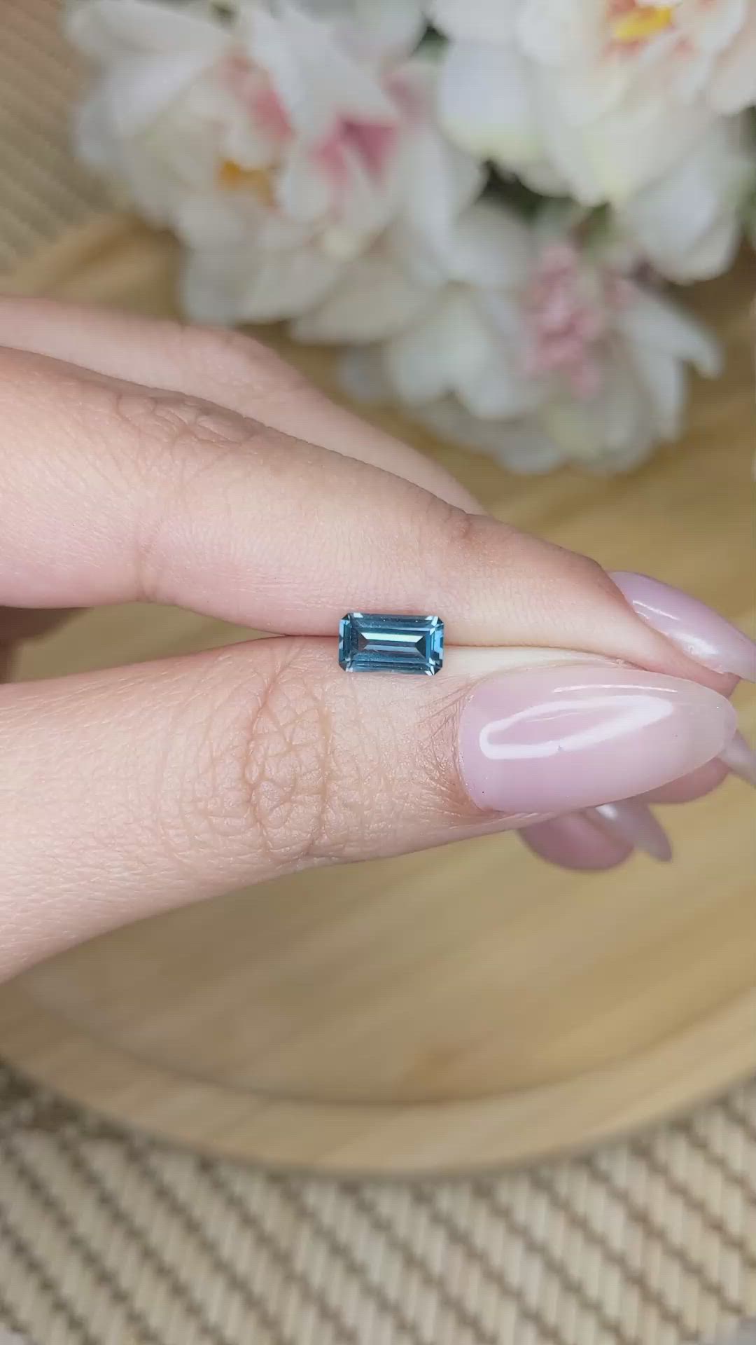 0.88 Ct. Spinel from Ceylon (Sri Lanka) Size Video