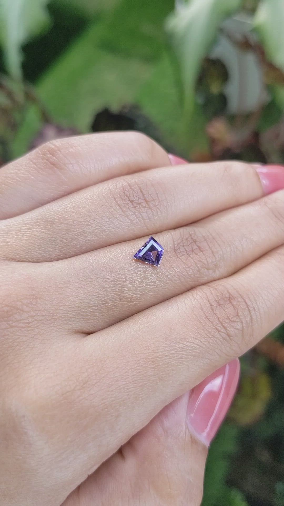 0.76 Ct. Spinel from Ceylon (Sri Lanka) Size Video