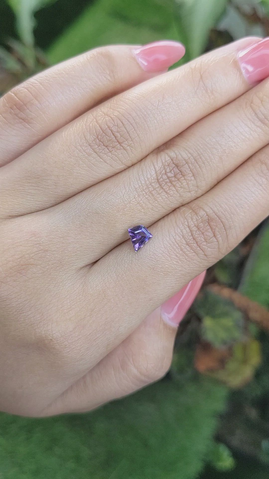 0.76 Ct. Spinel from Ceylon (Sri Lanka) Size Video