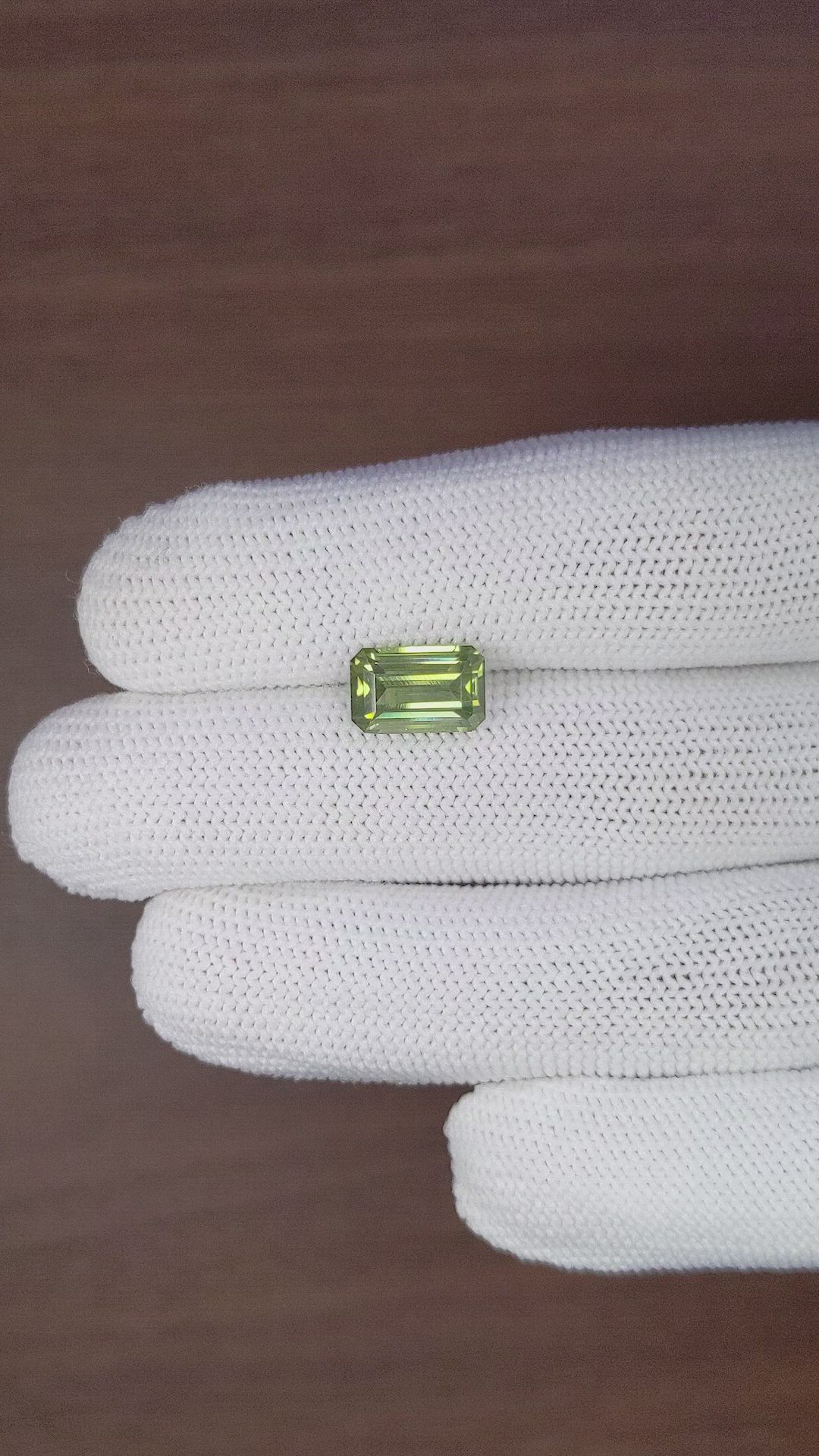 5.09 Ct. Zircon from Ceylon (Sri Lanka) Size Video