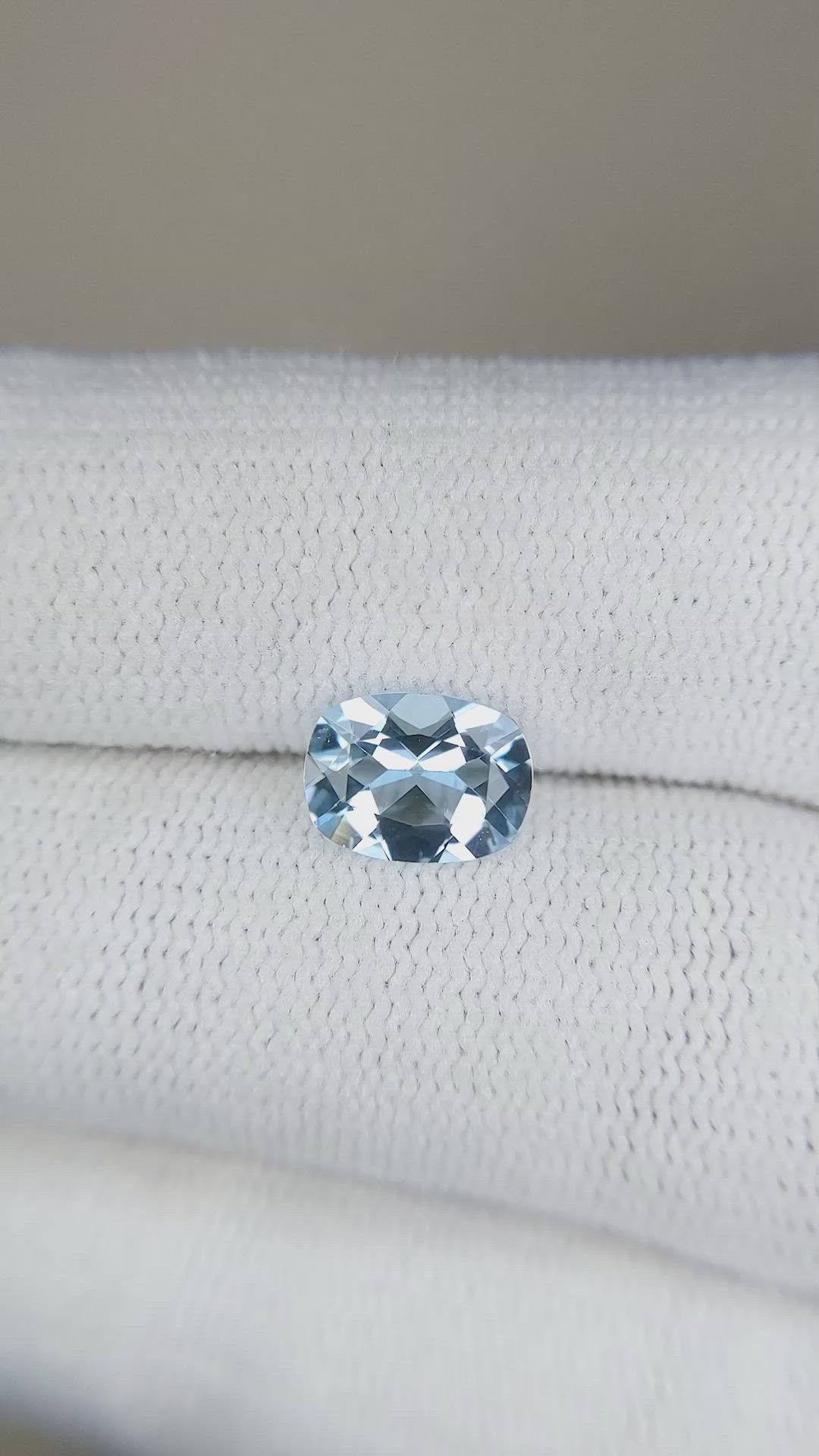 1.00 Ct. Aquamarine from Brazil Size Video