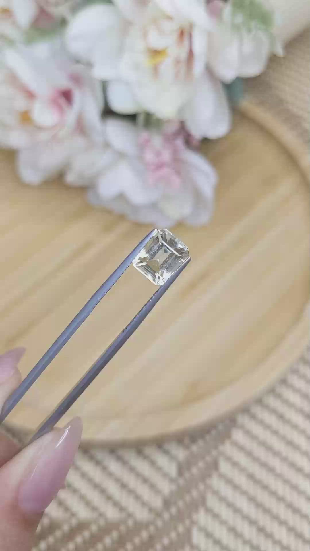 2.71 Ct. Topaz from Ceylon (Sri Lanka) Size Video