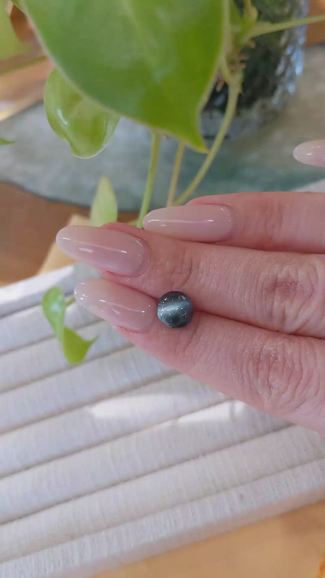 4.60 Ct. Alexandrite from Ceylon (Sri Lanka) Size Video