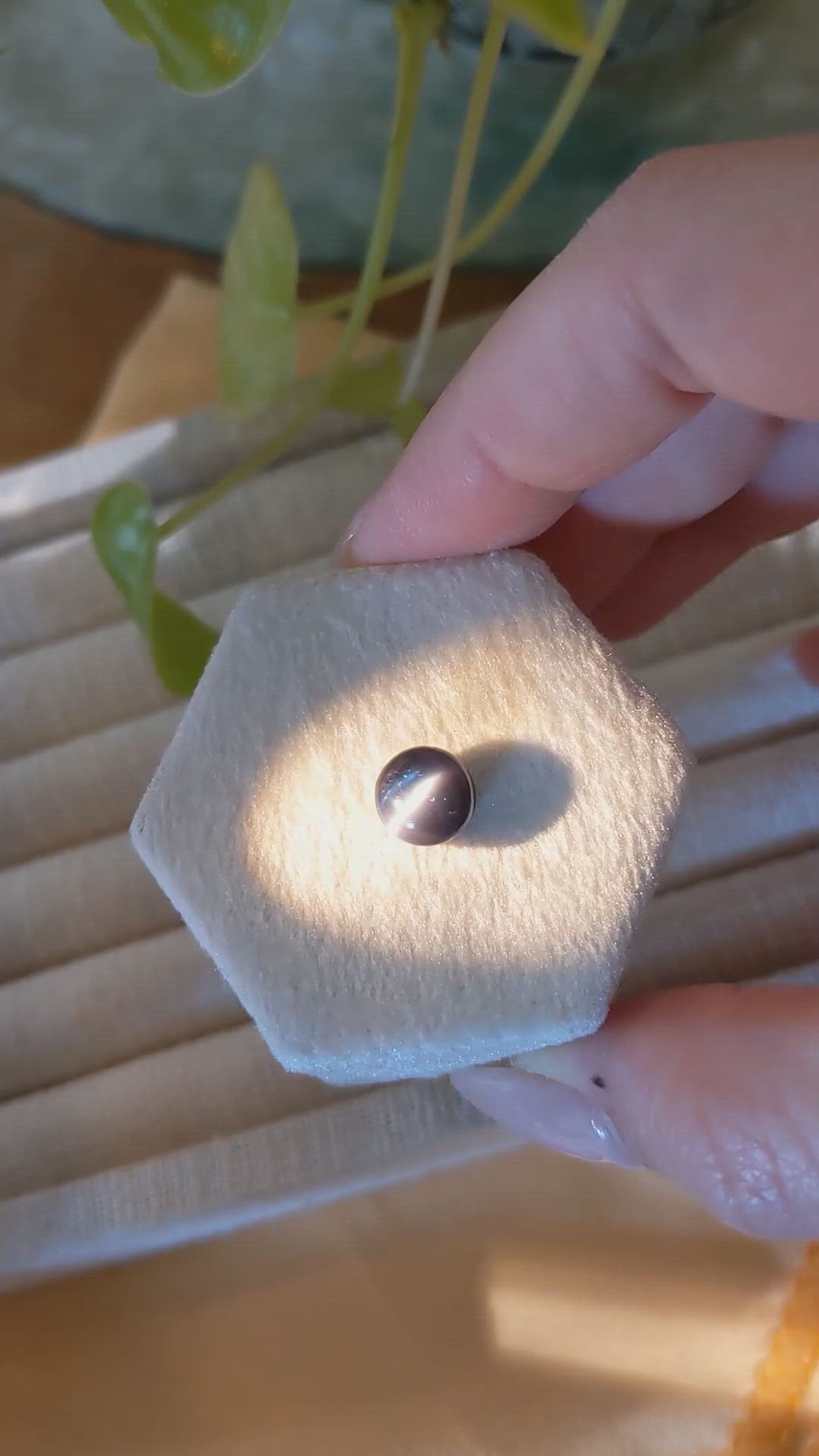 4.60 Ct. Alexandrite from Ceylon (Sri Lanka) Size Video